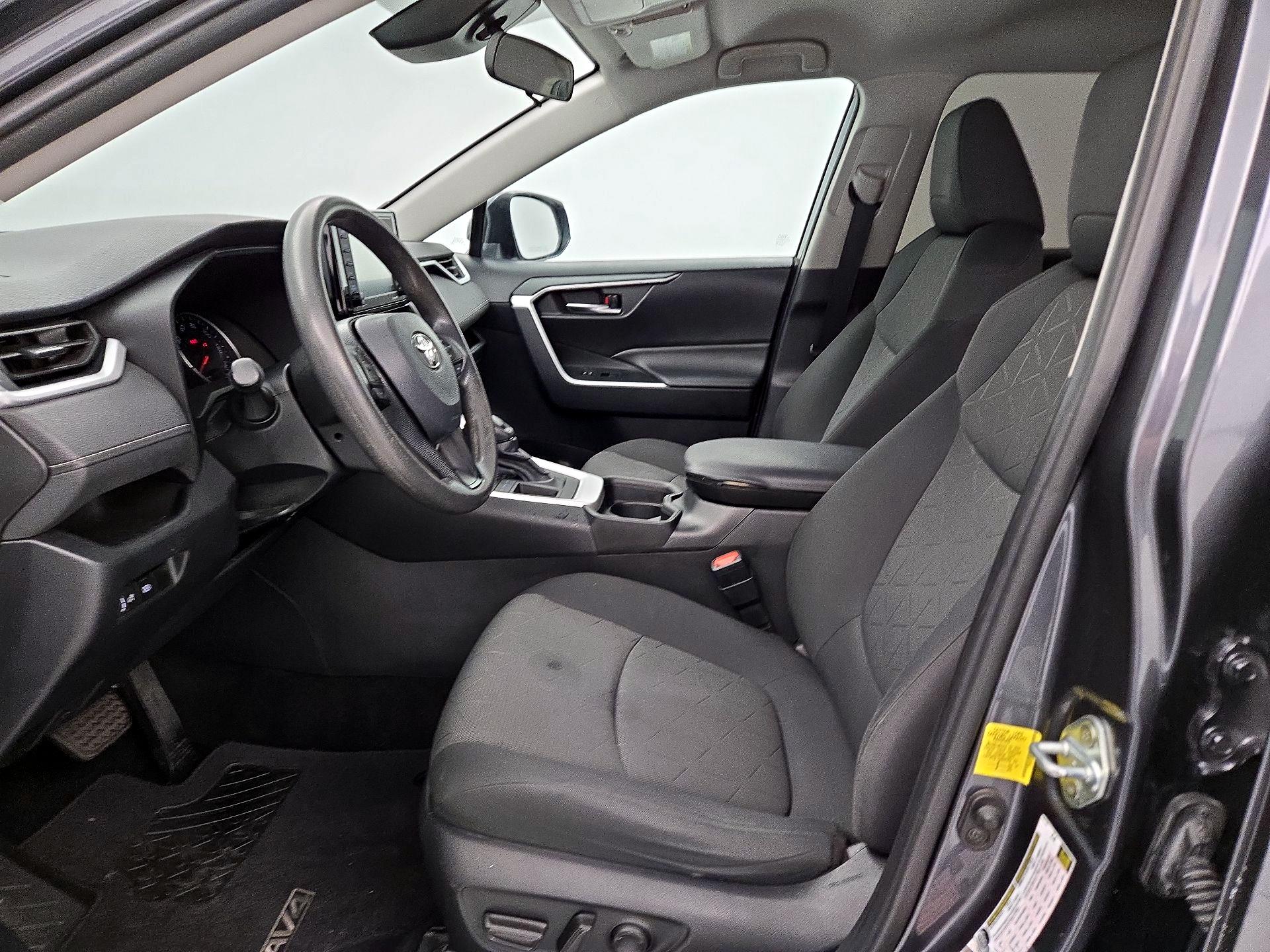 Thumbnail: 2021 Toyota RAV4 - 11