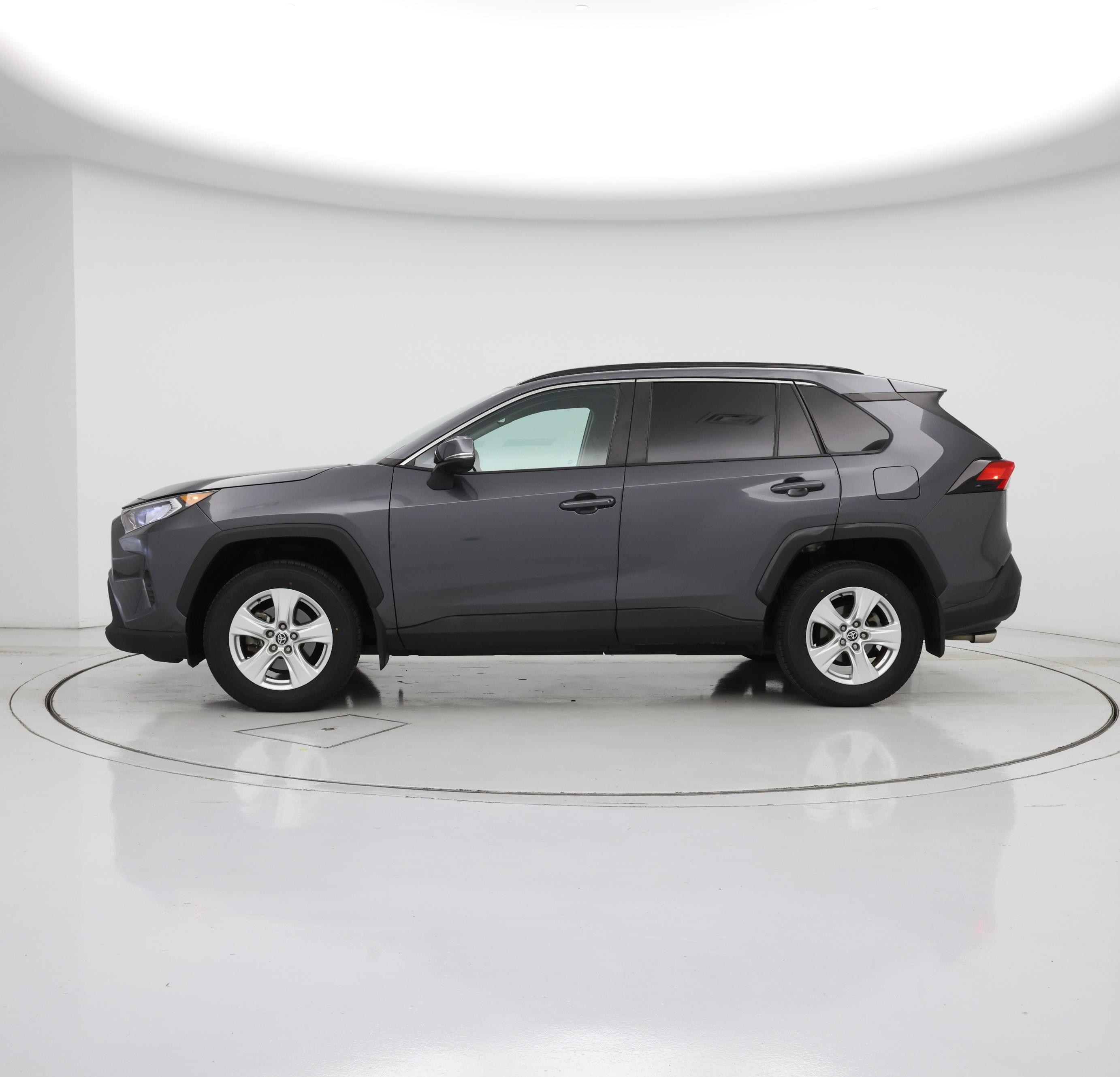 Thumbnail: 2021 Toyota RAV4 - 3