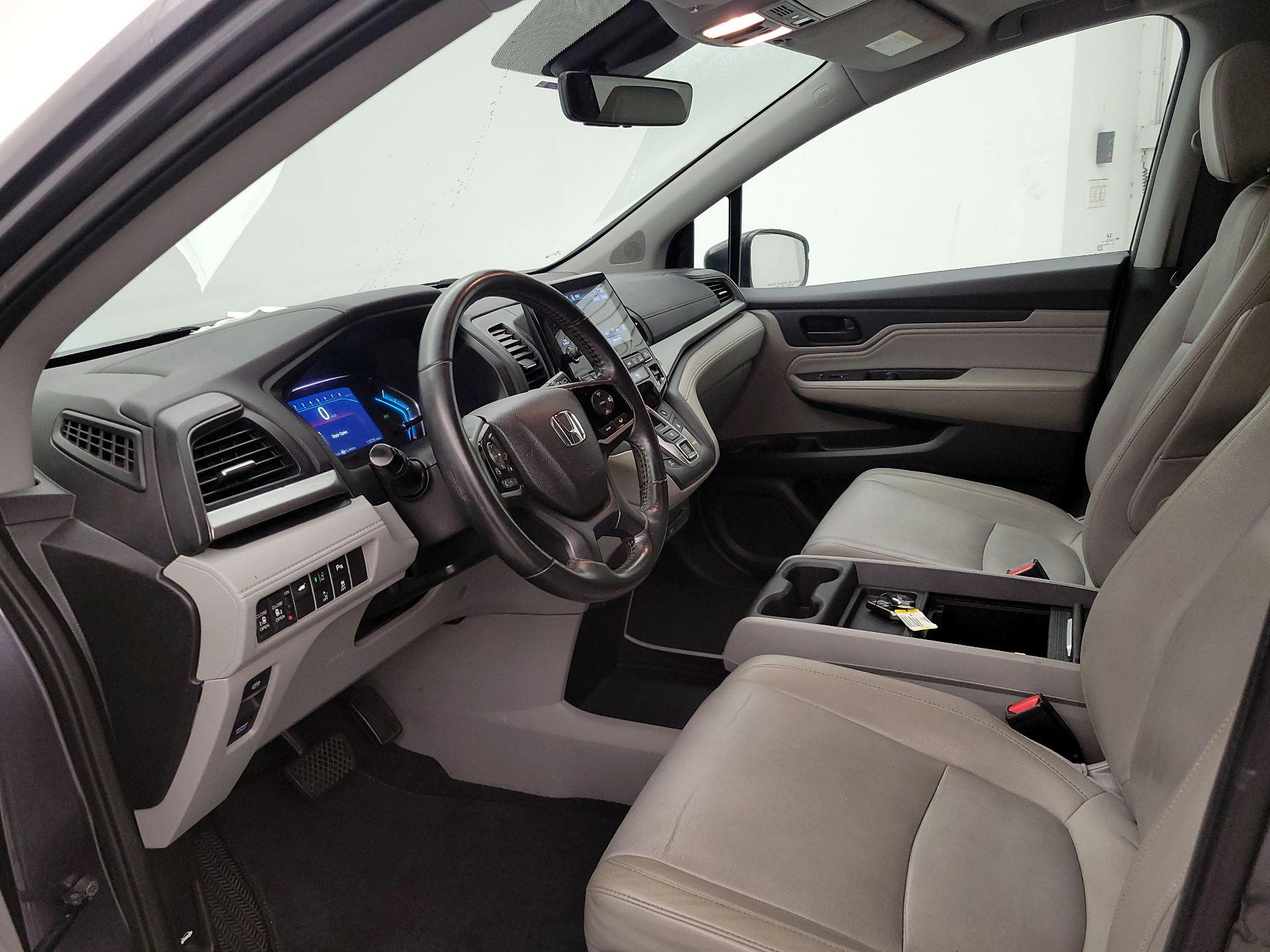 Thumbnail: 2018 Honda Odyssey - 11