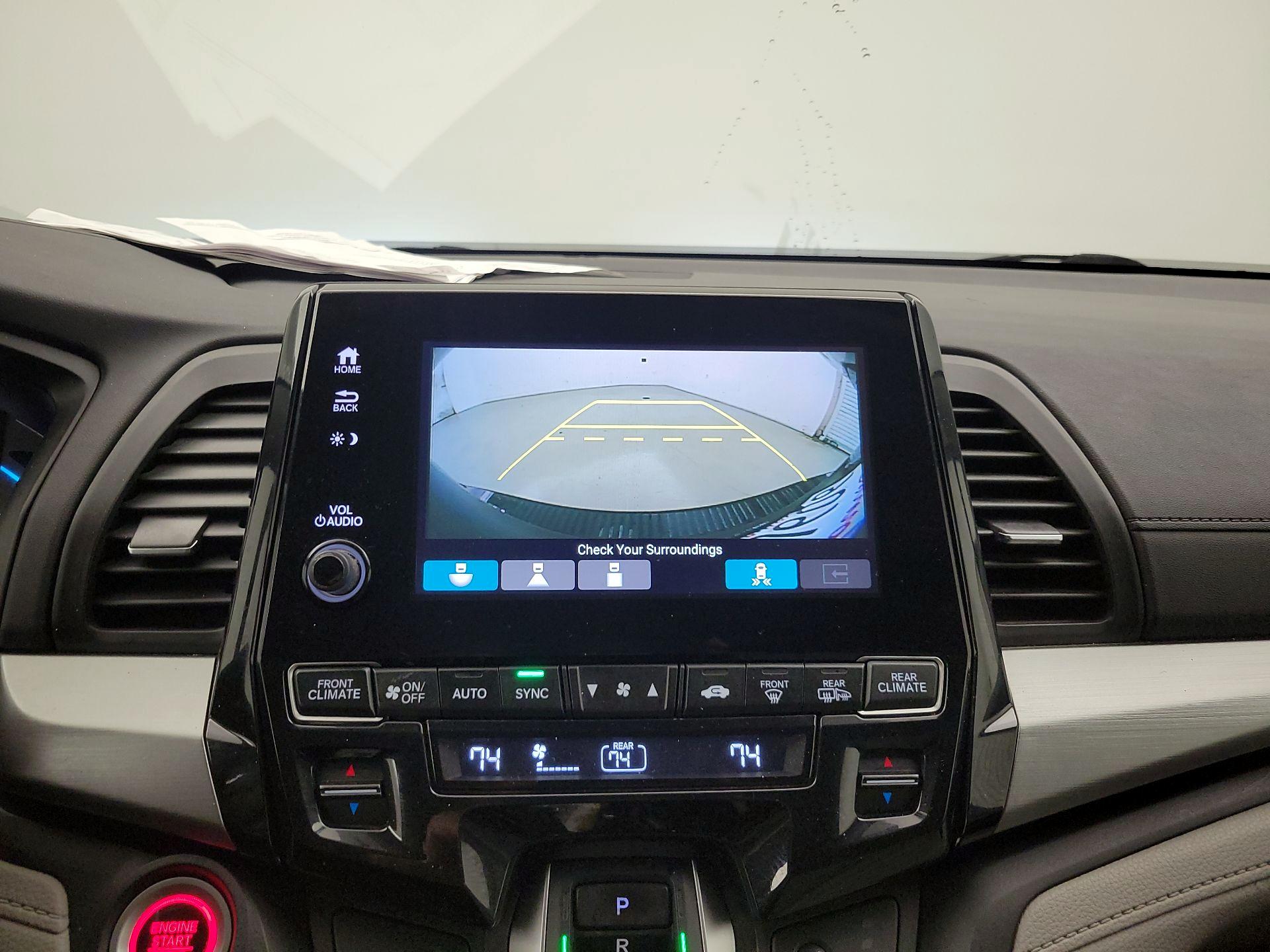 Thumbnail: 2018 Honda Odyssey - 14