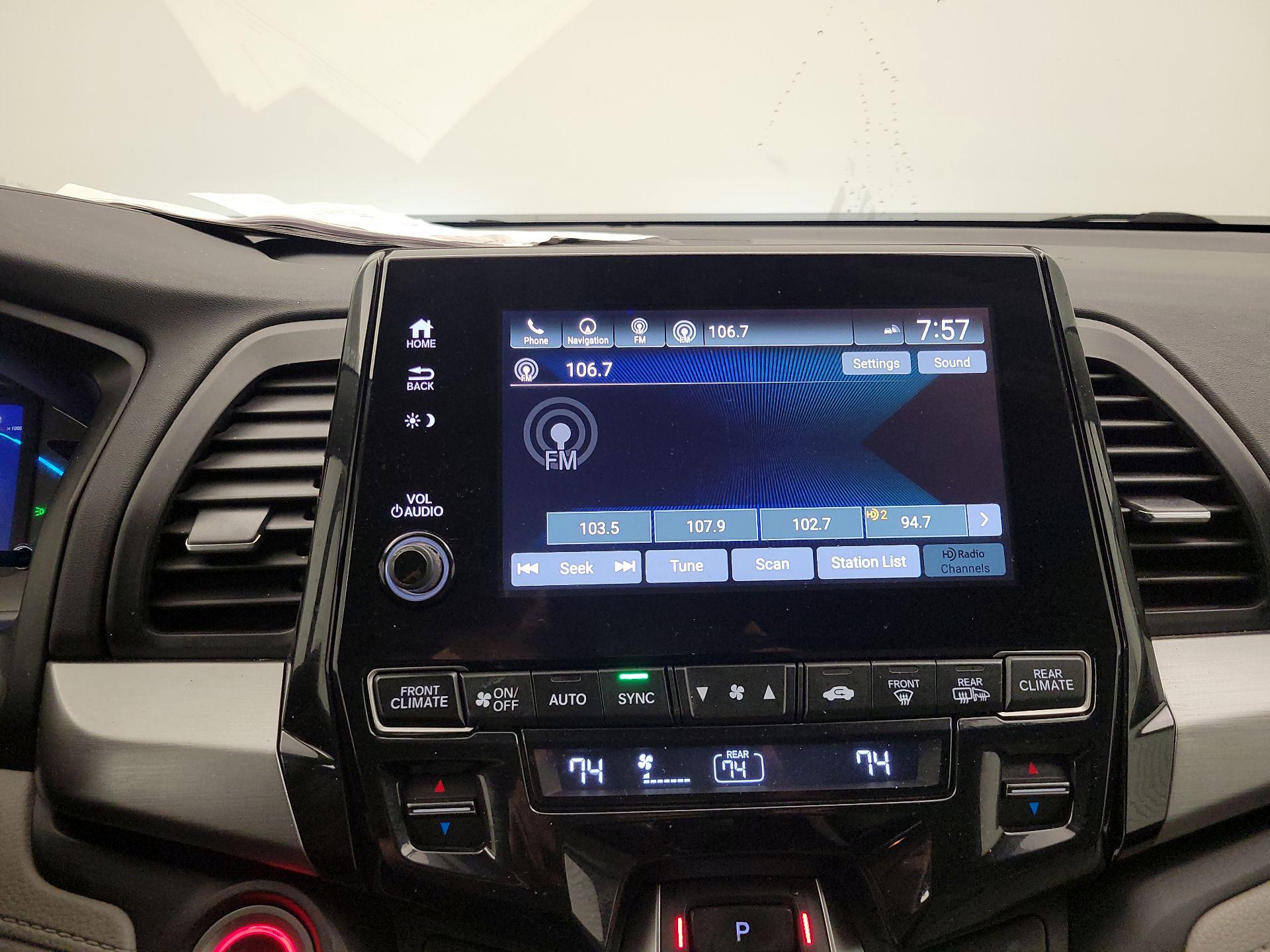 Thumbnail: 2018 Honda Odyssey - 15