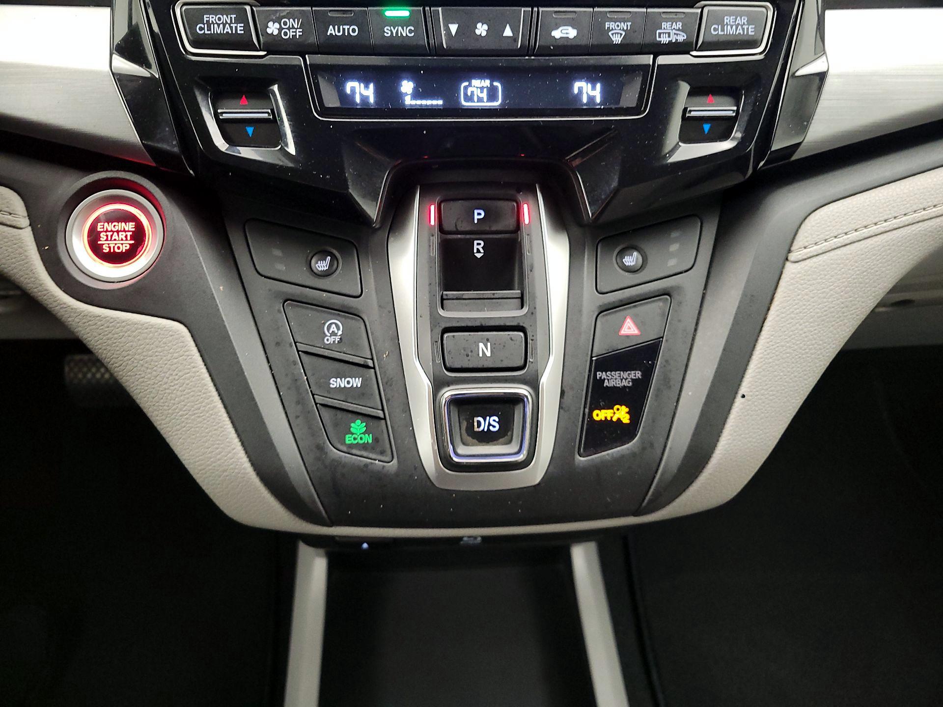 Thumbnail: 2018 Honda Odyssey - 17