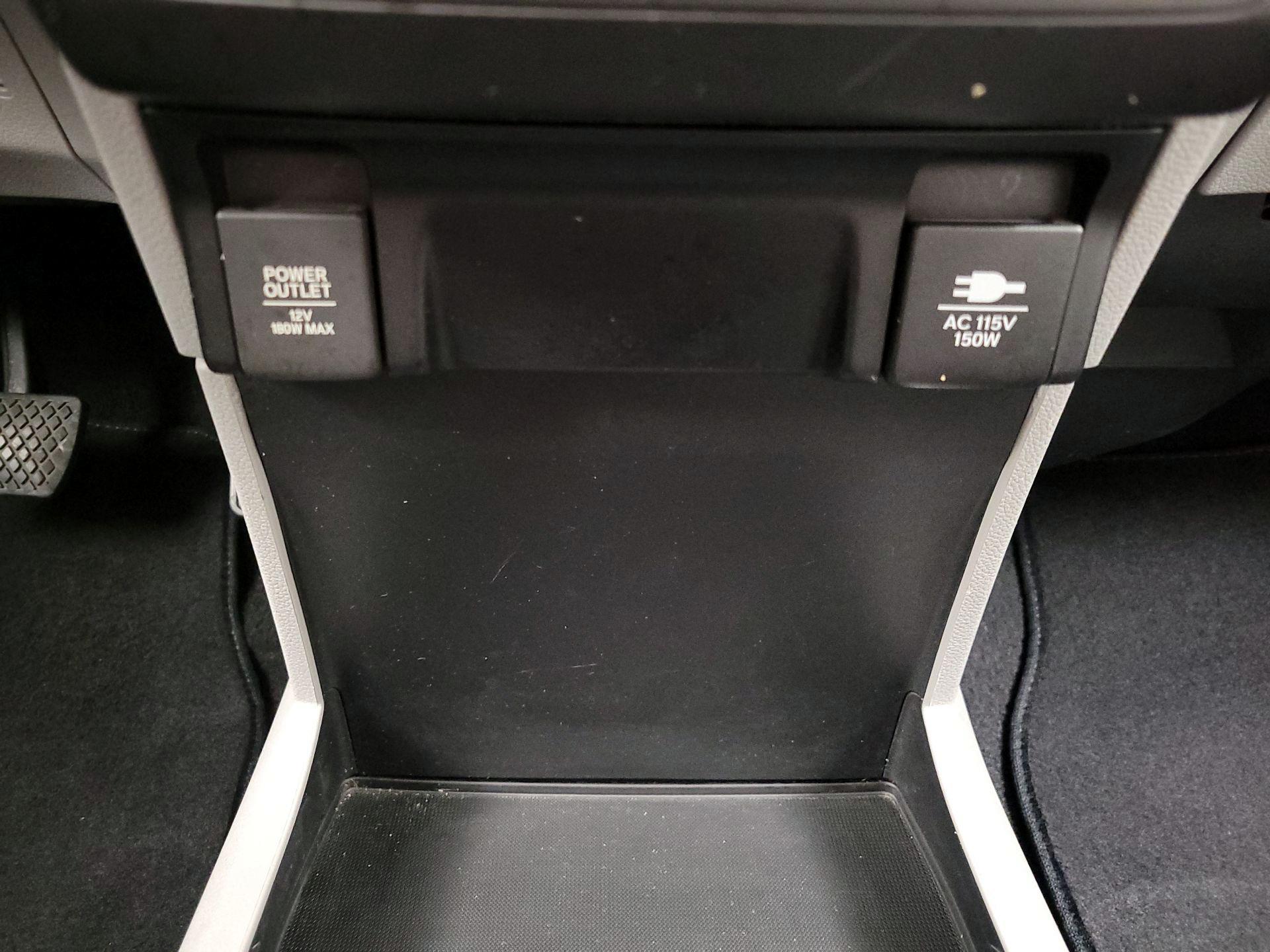 Thumbnail: 2018 Honda Odyssey - 18