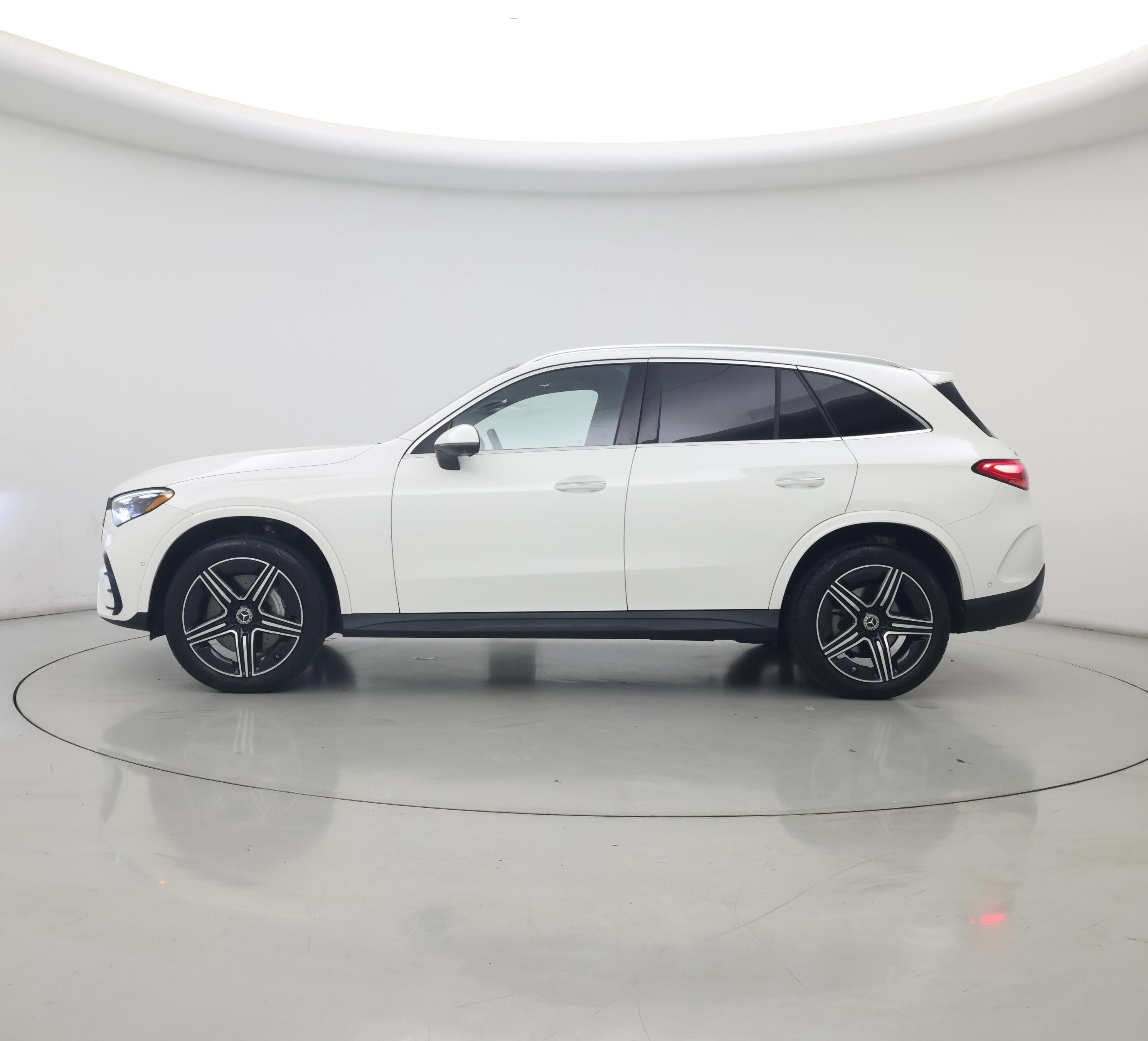 Thumbnail: 2023 Mercedes-Benz GLC - 3