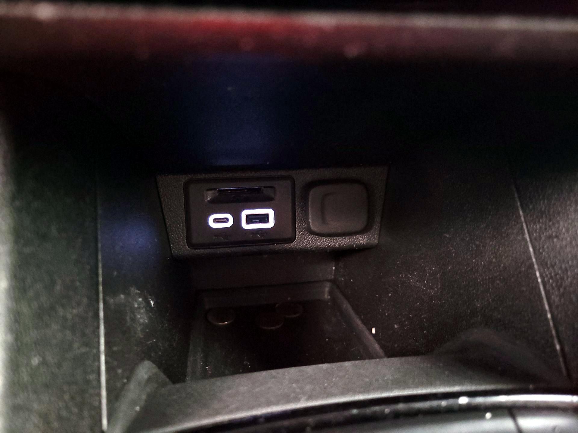 Thumbnail: 2023 Chevrolet Bolt EUV - 18
