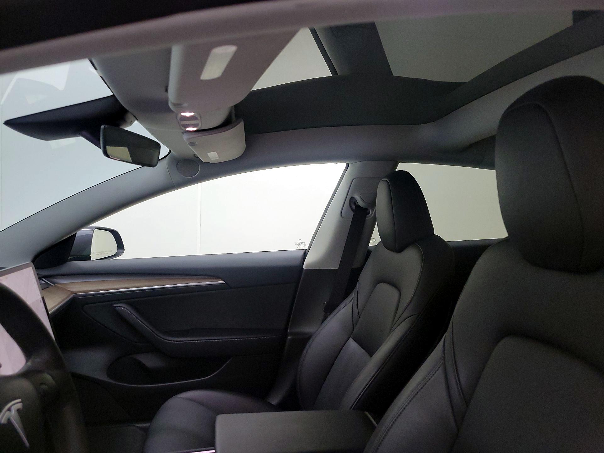 Thumbnail: 2023 Tesla Model 3 - 18