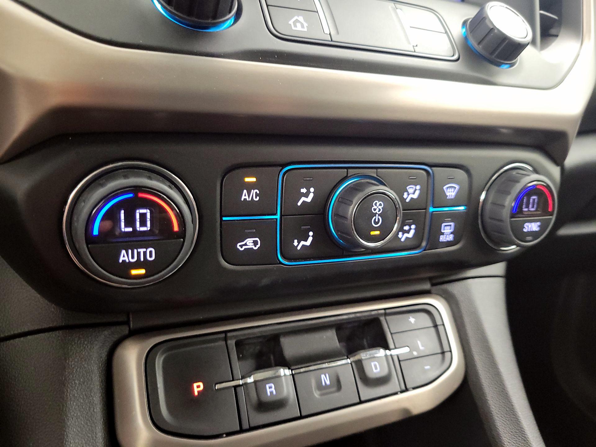 Thumbnail: 2022 GMC Acadia - 17