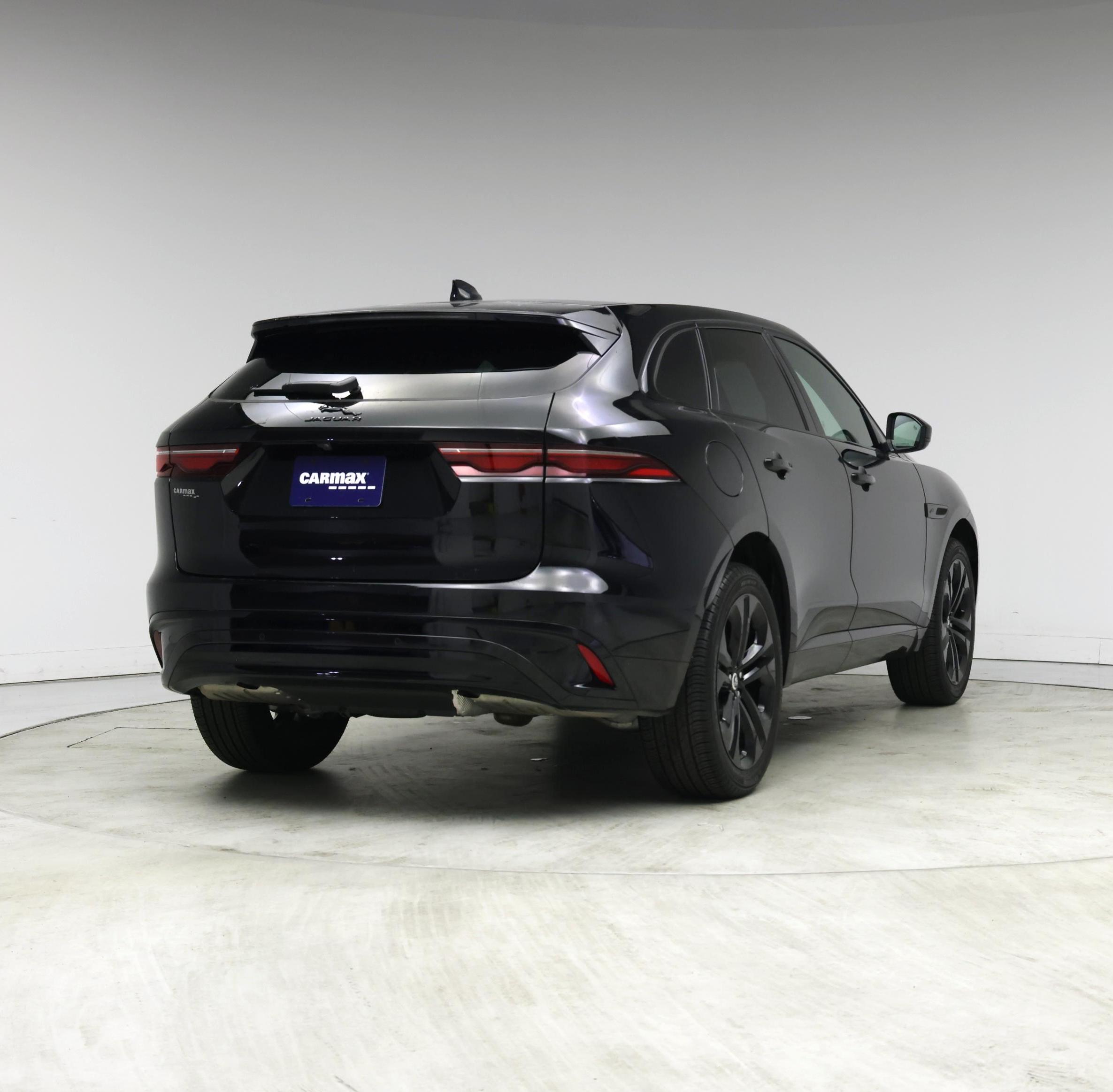 Thumbnail: 2024 Jaguar F-Pace - 8