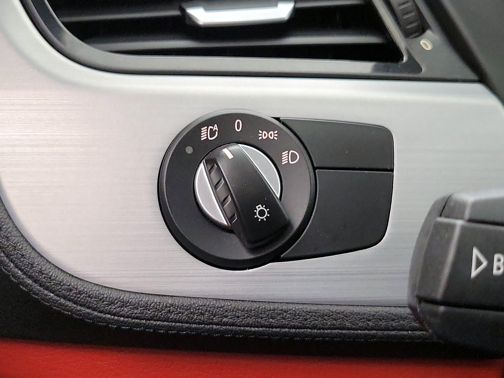 Thumbnail: 2016 BMW Z4 - 13