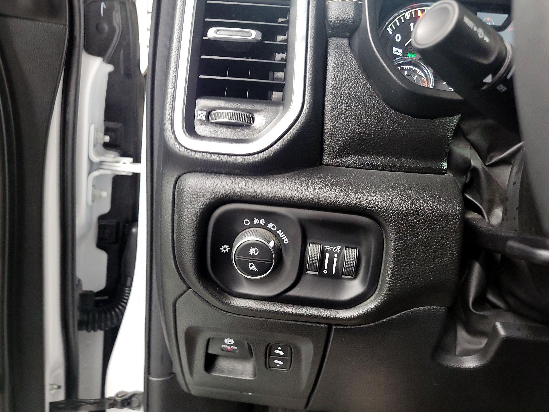 Thumbnail: 2025 RAM 1500 - 13