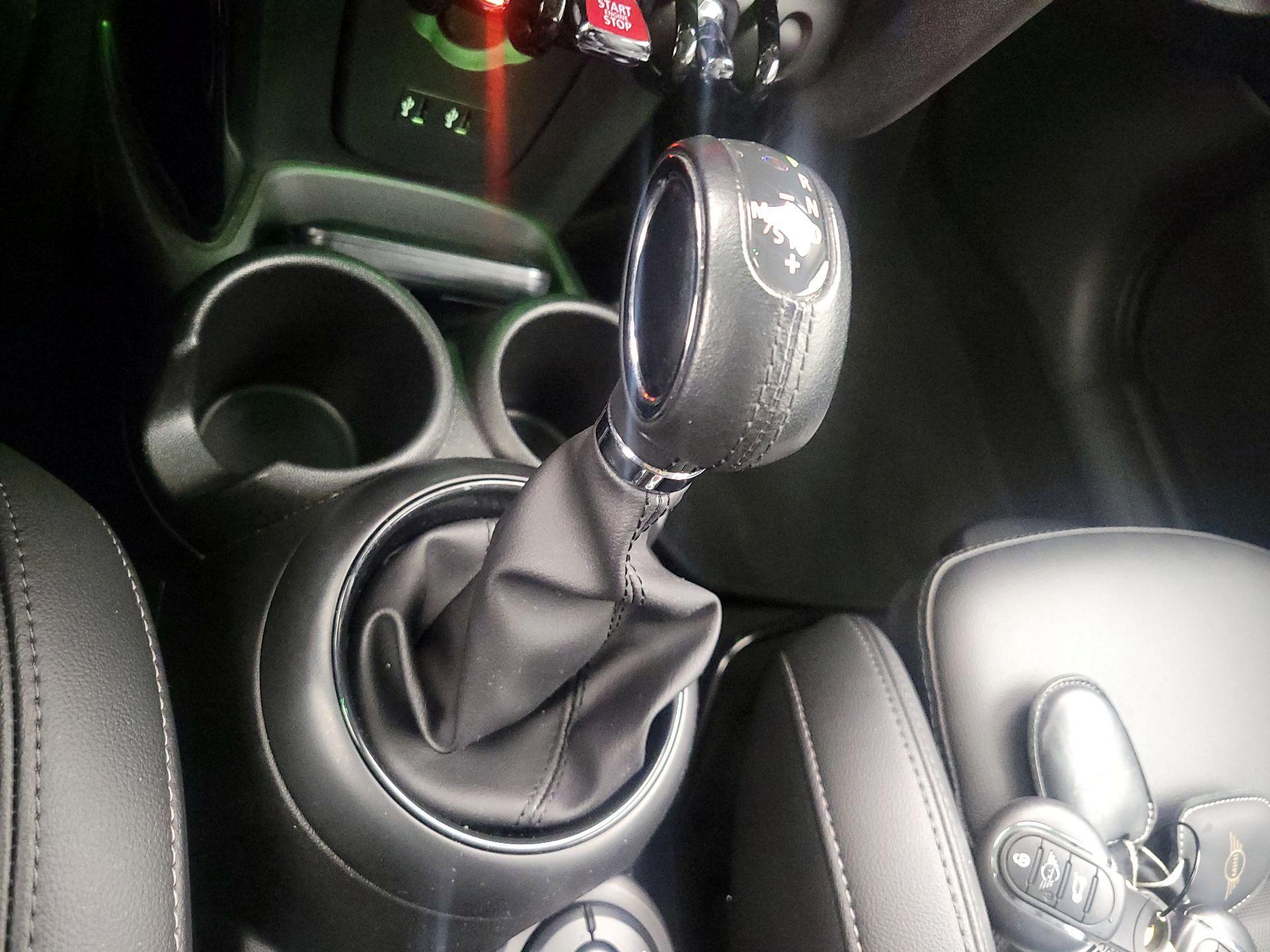 Thumbnail: 2019 MINI Cooper Hardtop - 18