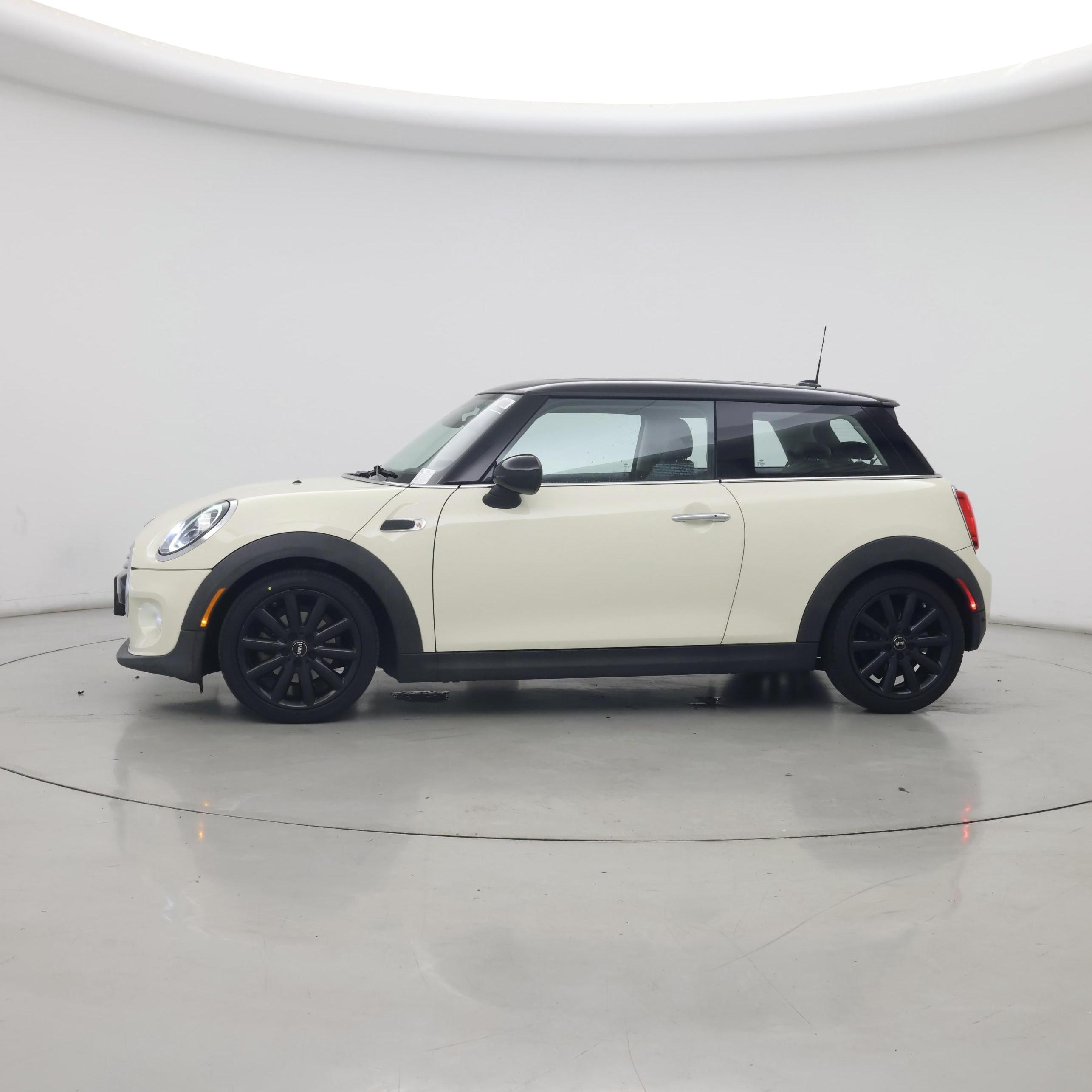 Thumbnail: 2019 MINI Cooper Hardtop - 3