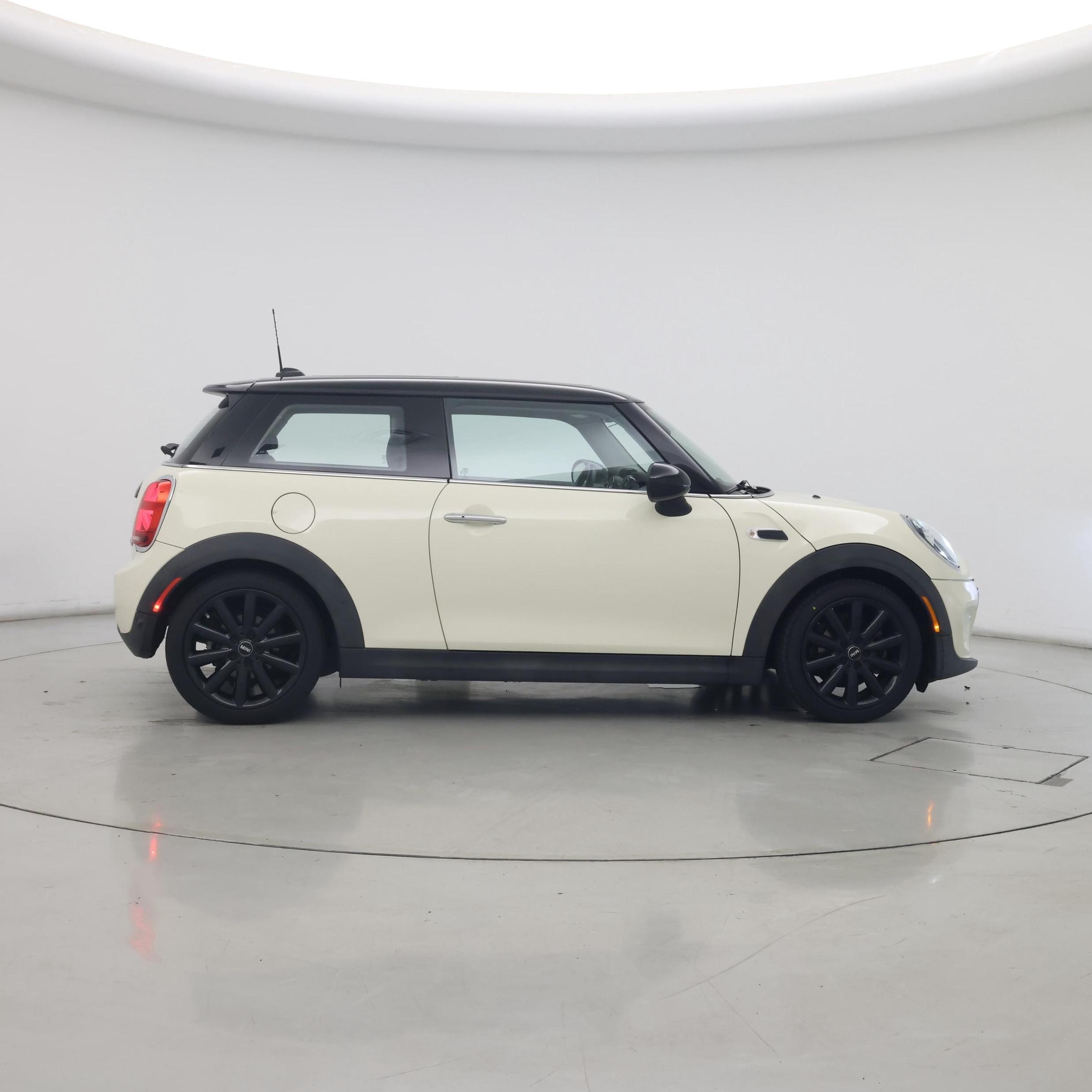 Thumbnail: 2019 MINI Cooper Hardtop - 7