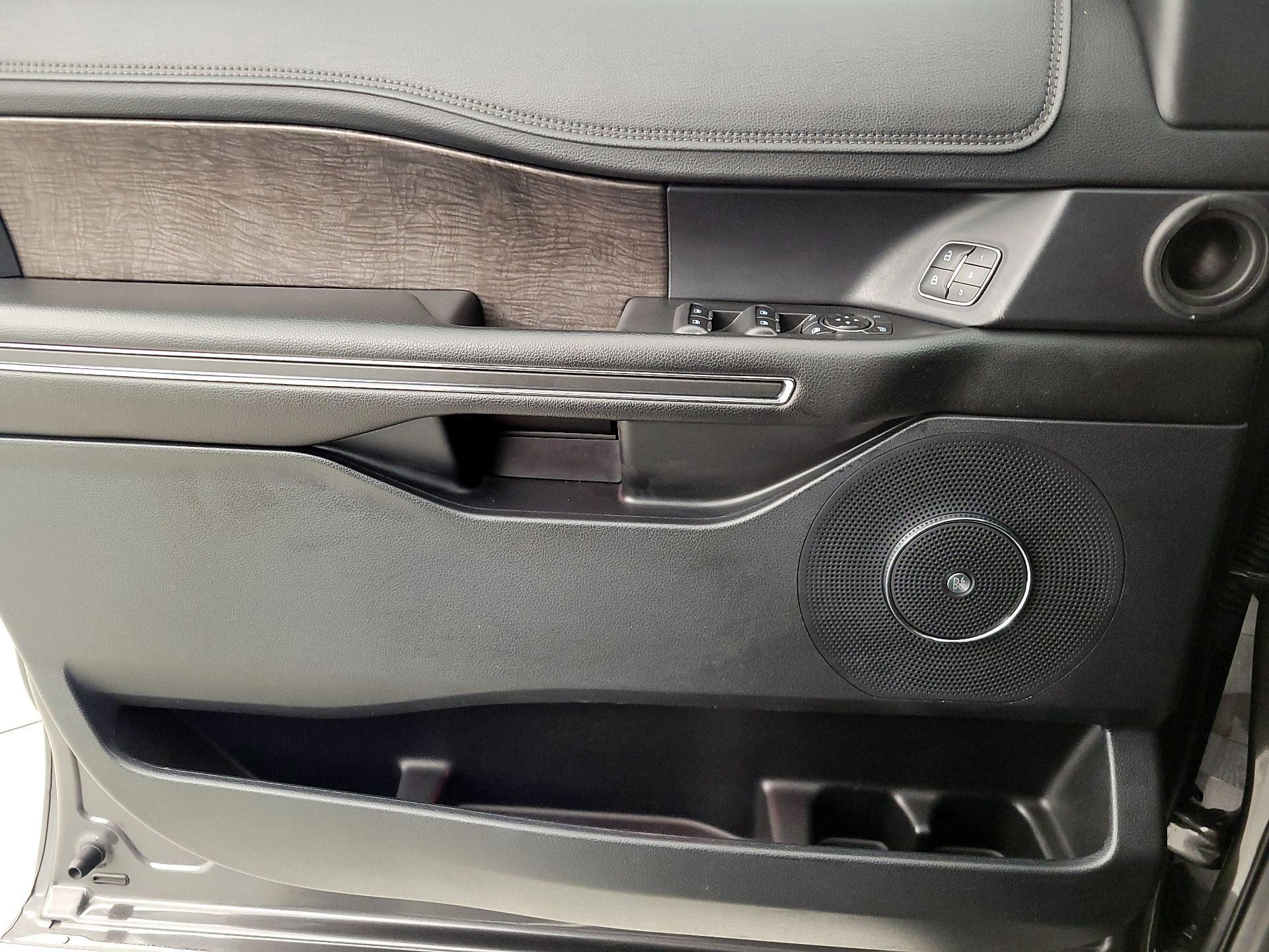 Thumbnail: 2019 Ford Expedition - 12