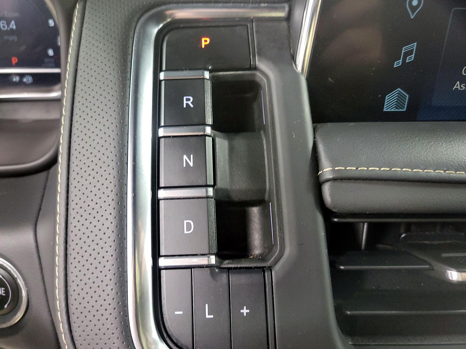 Thumbnail: 2023 Chevrolet Tahoe - 17