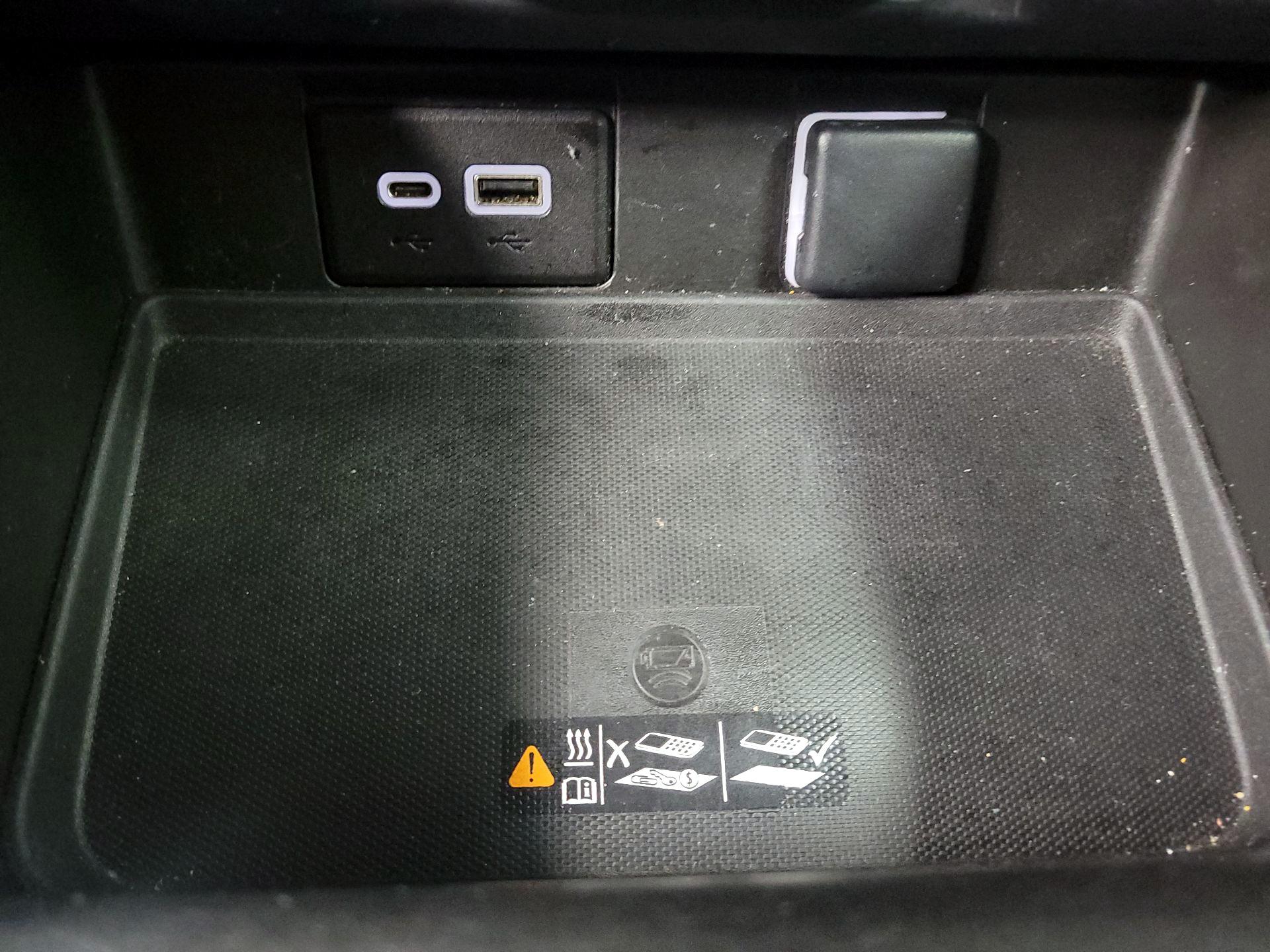 Thumbnail: 2023 Chevrolet Tahoe - 18