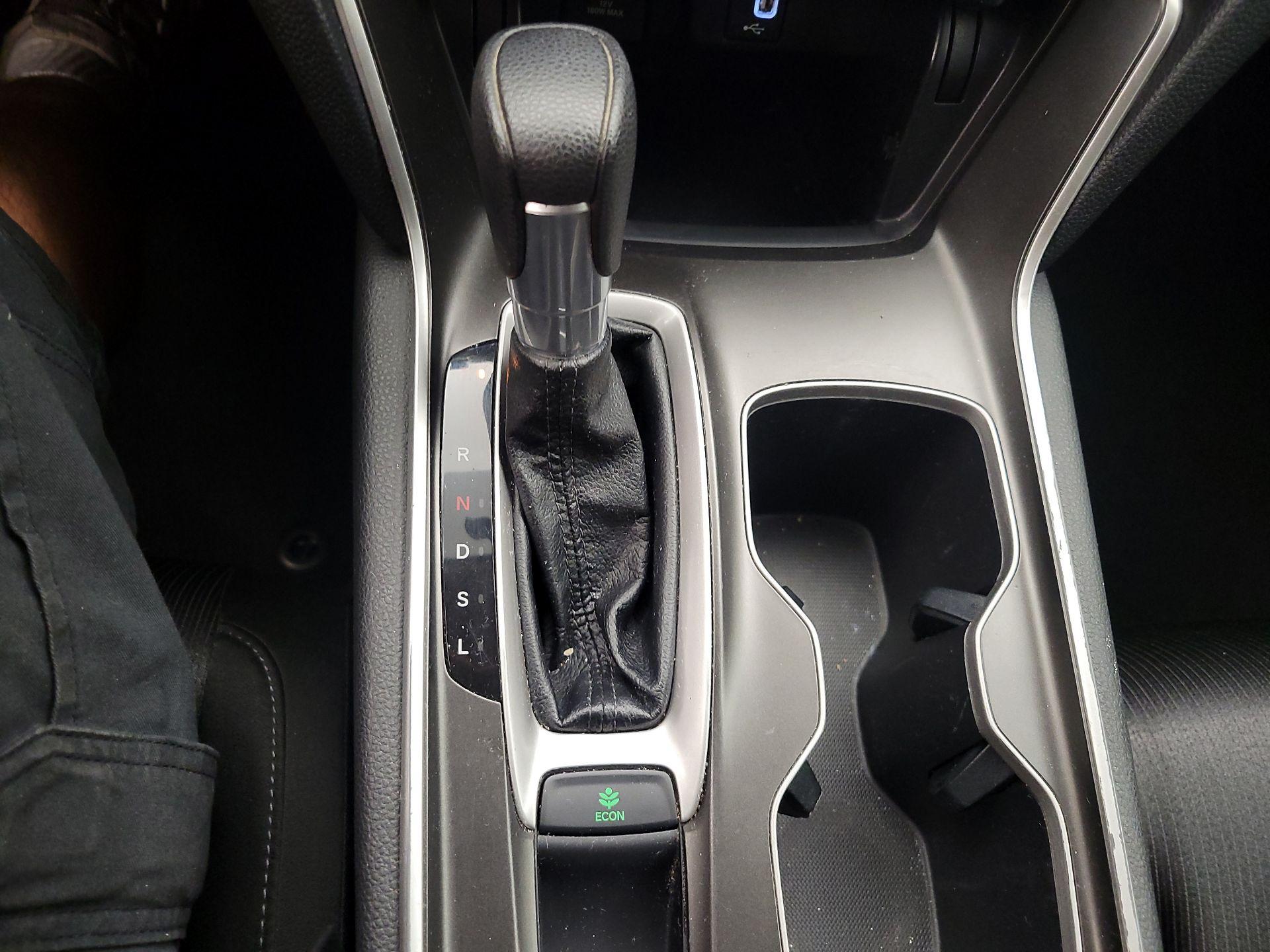 Thumbnail: 2019 Honda Accord - 16