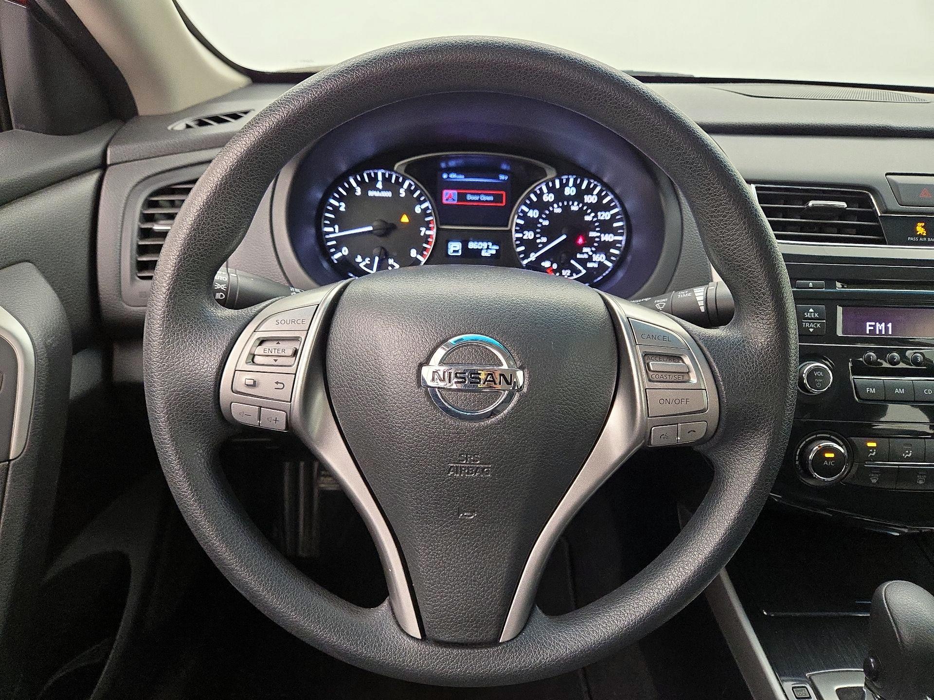 Thumbnail: 2014 Nissan Altima - 10