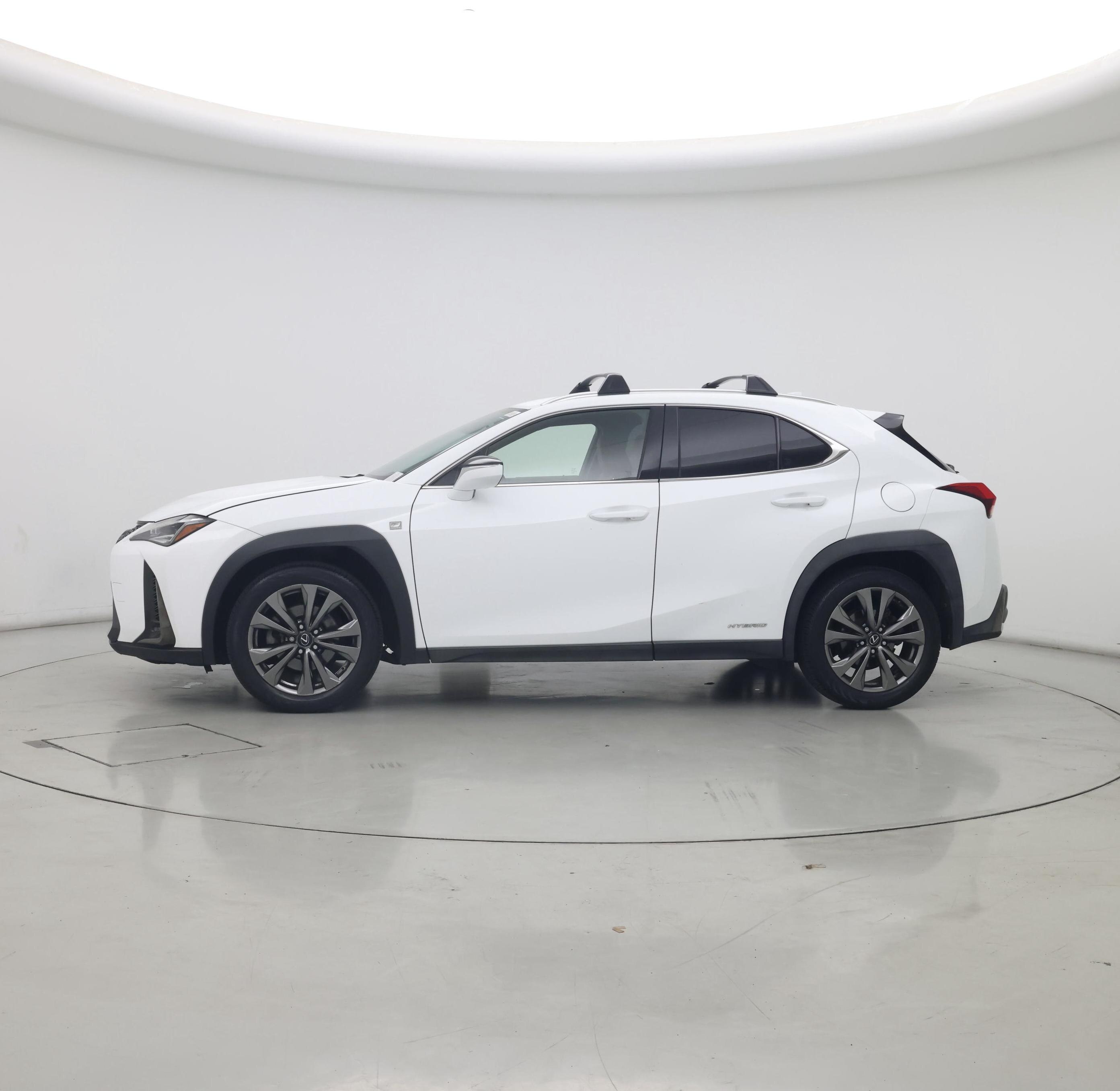 Thumbnail: 2020 Lexus UX - 3