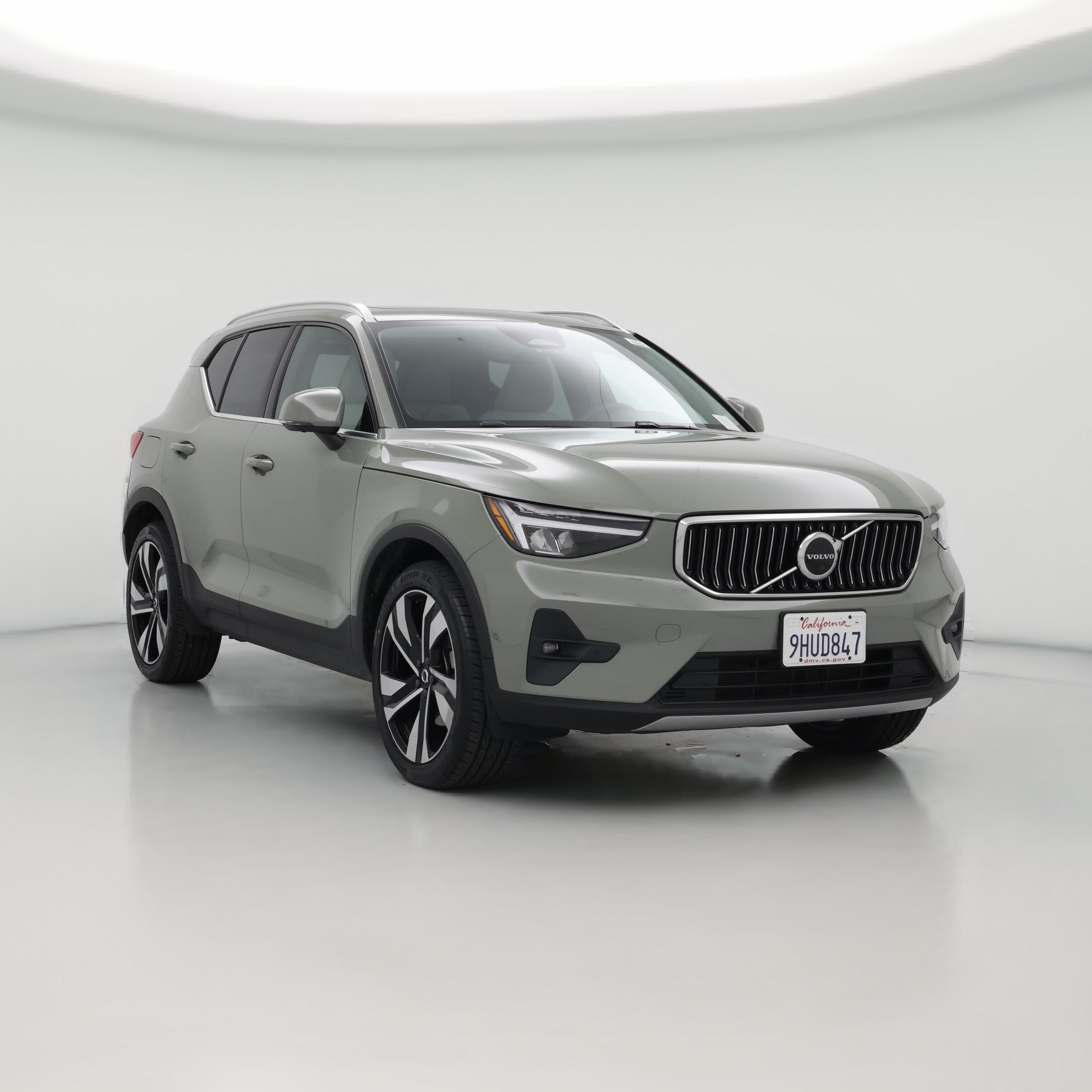 Thumbnail: 2023 Volvo XC40 - 1