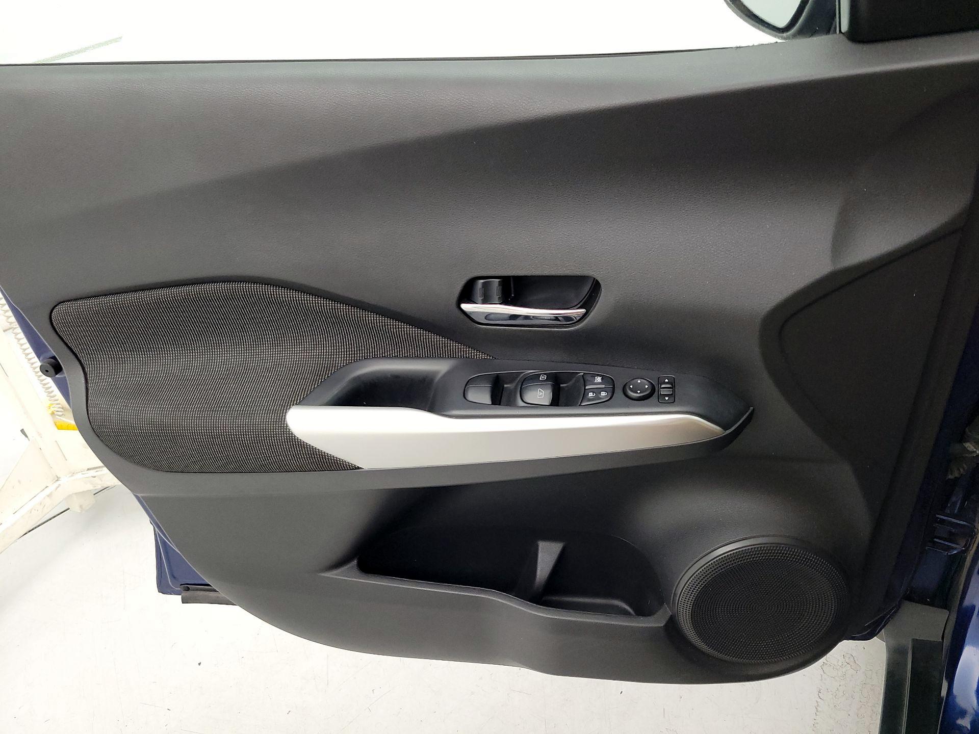 Thumbnail: 2018 Nissan Kicks - 12