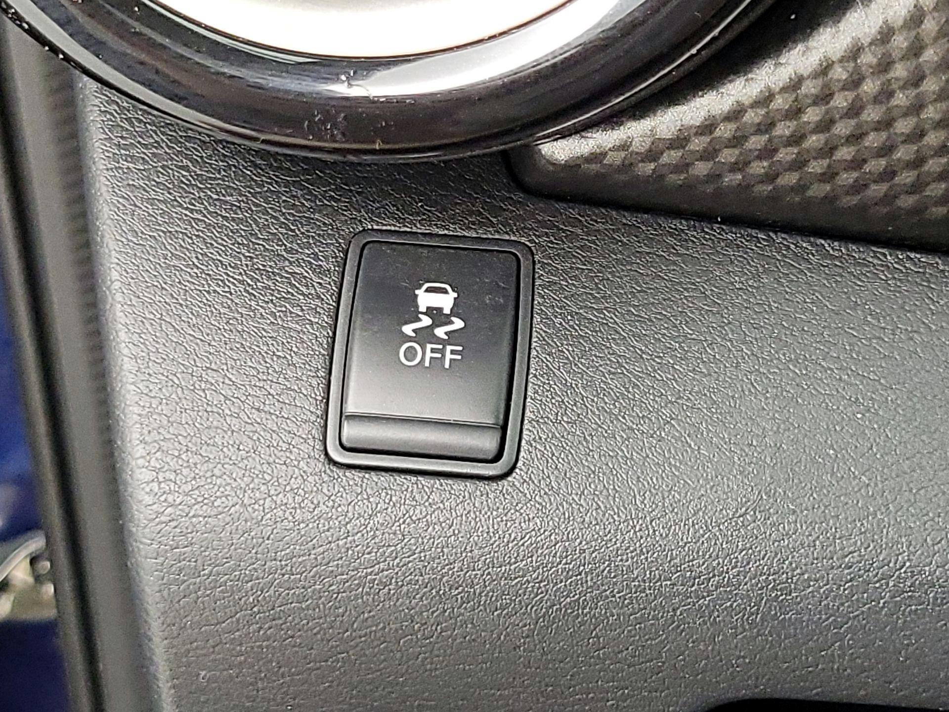 Thumbnail: 2018 Nissan Kicks - 13