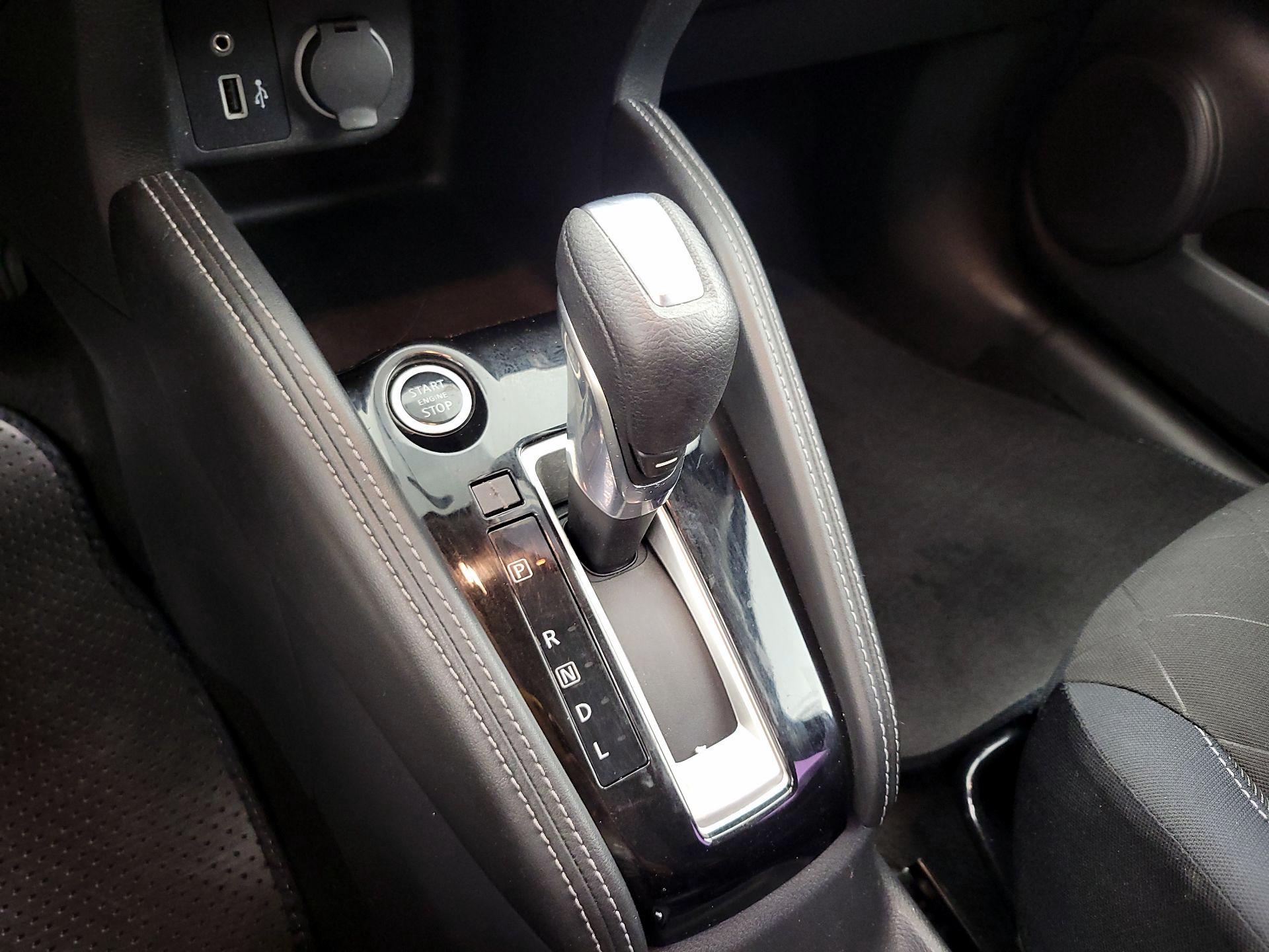 Thumbnail: 2018 Nissan Kicks - 17