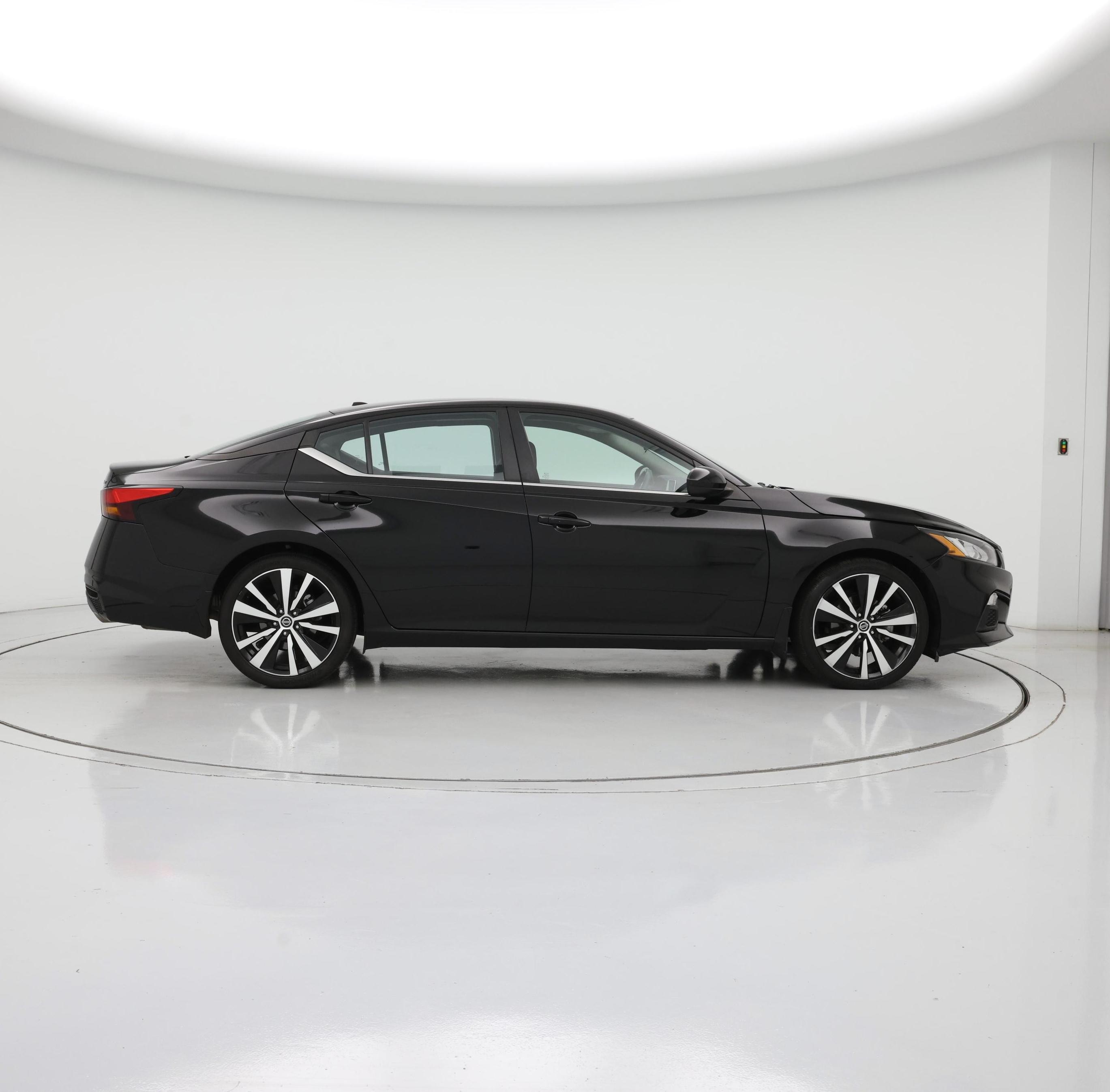 Thumbnail: 2022 Nissan Altima - 7