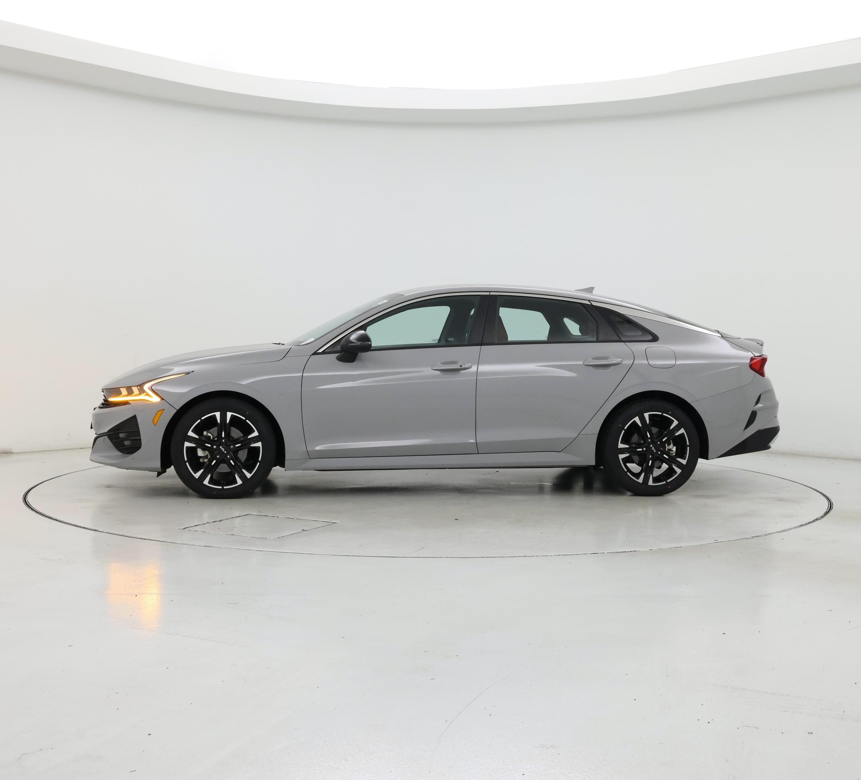 Thumbnail: 2024 Kia K5 - 3