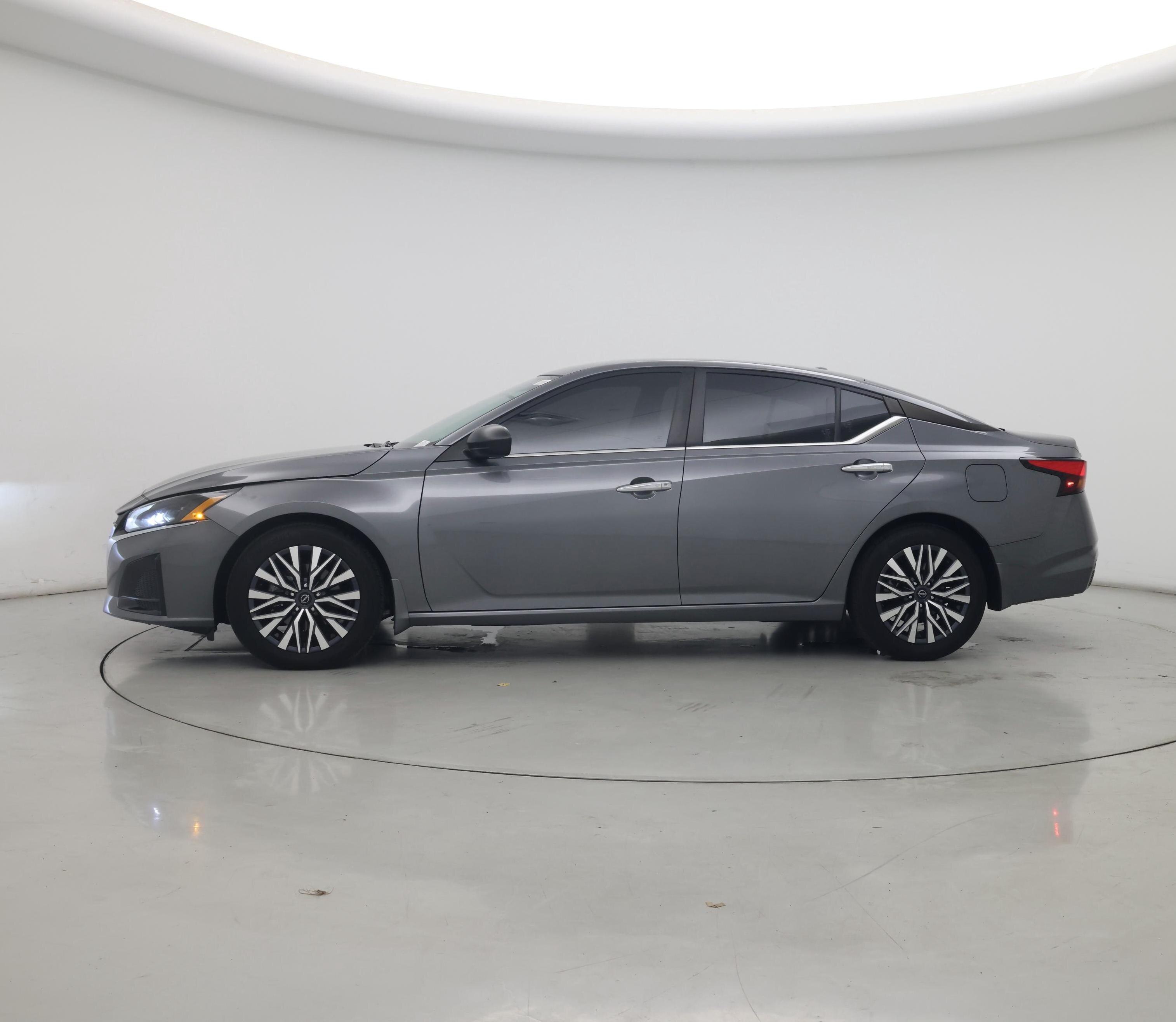 Thumbnail: 2024 Nissan Altima - 3