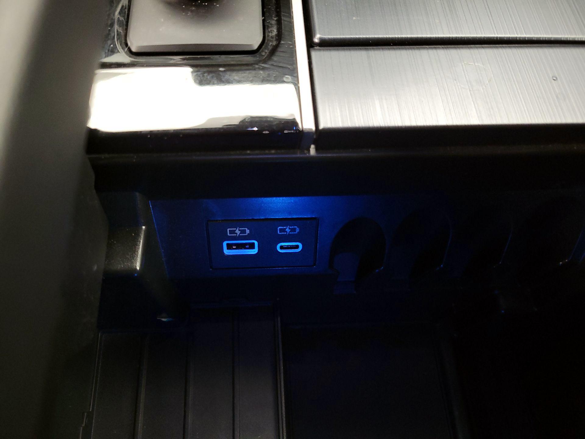 Thumbnail: 2023 Toyota Tundra - 18