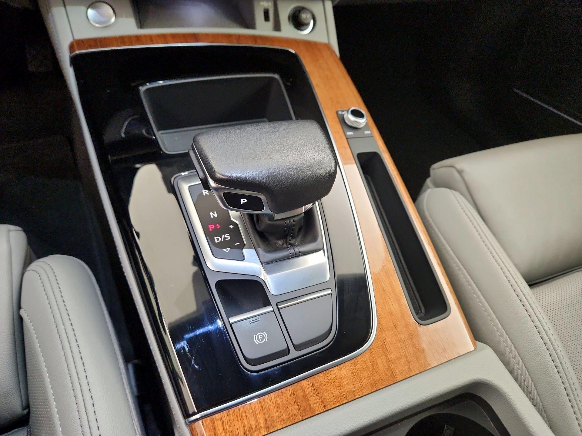 Thumbnail: 2023 Audi Q5 - 17