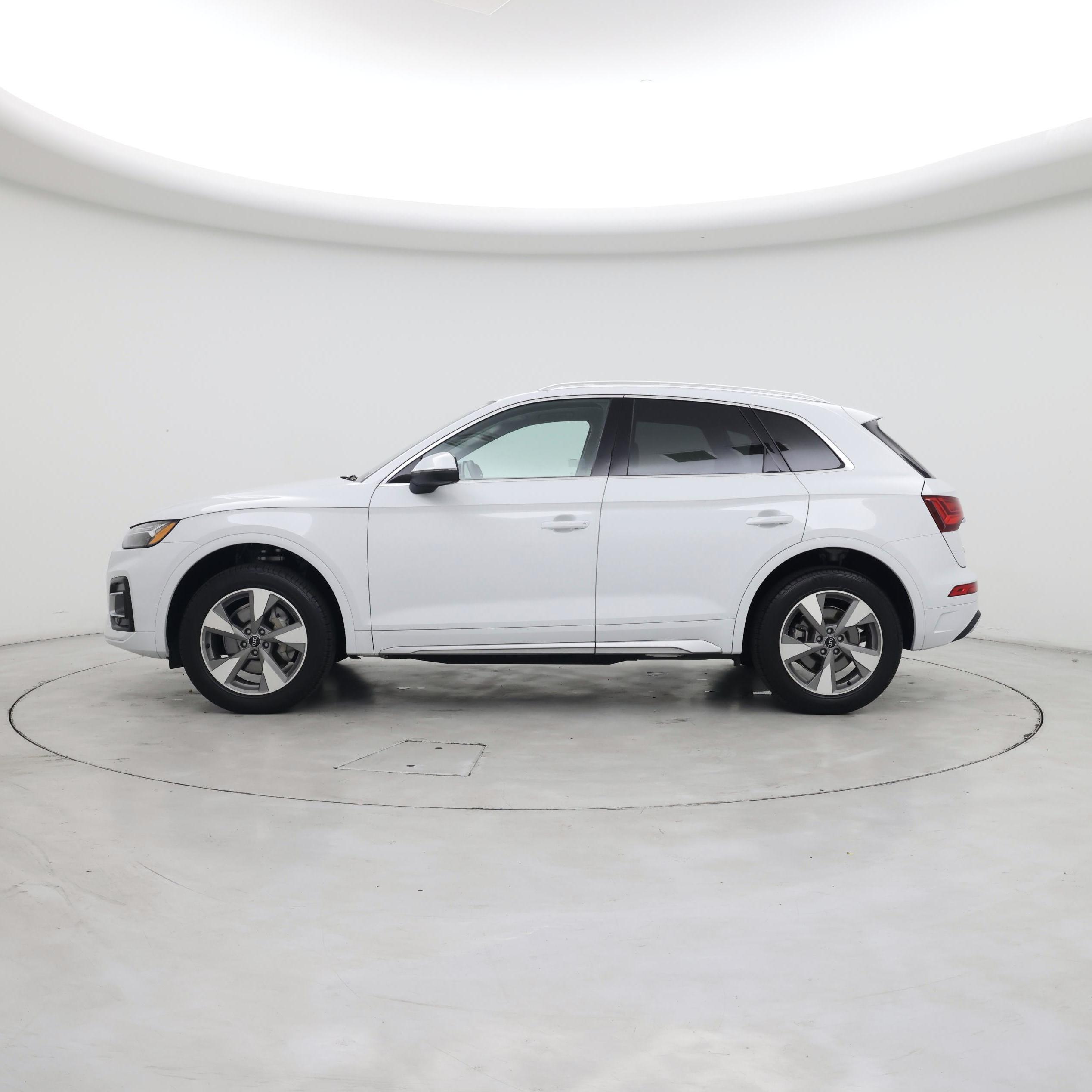 Thumbnail: 2023 Audi Q5 - 3