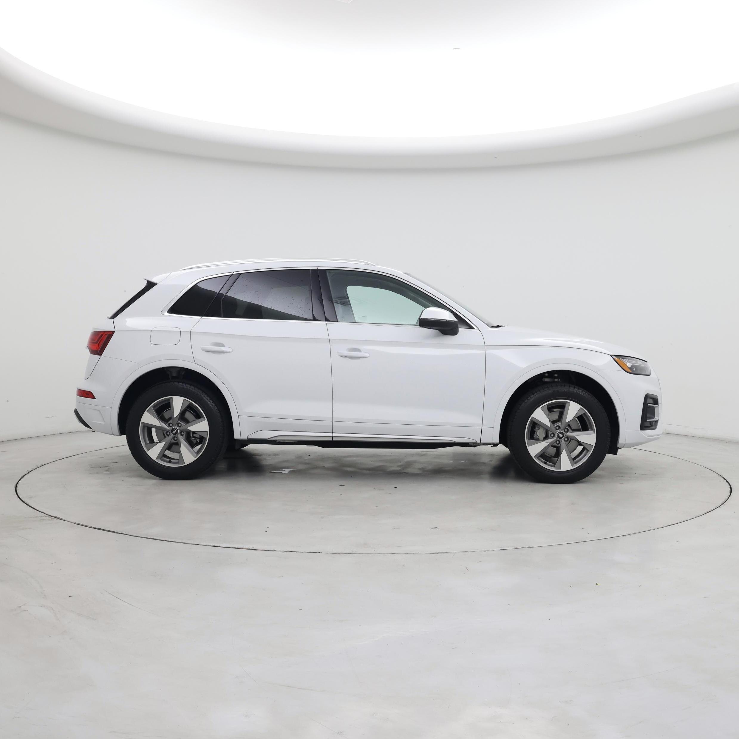 Thumbnail: 2023 Audi Q5 - 7