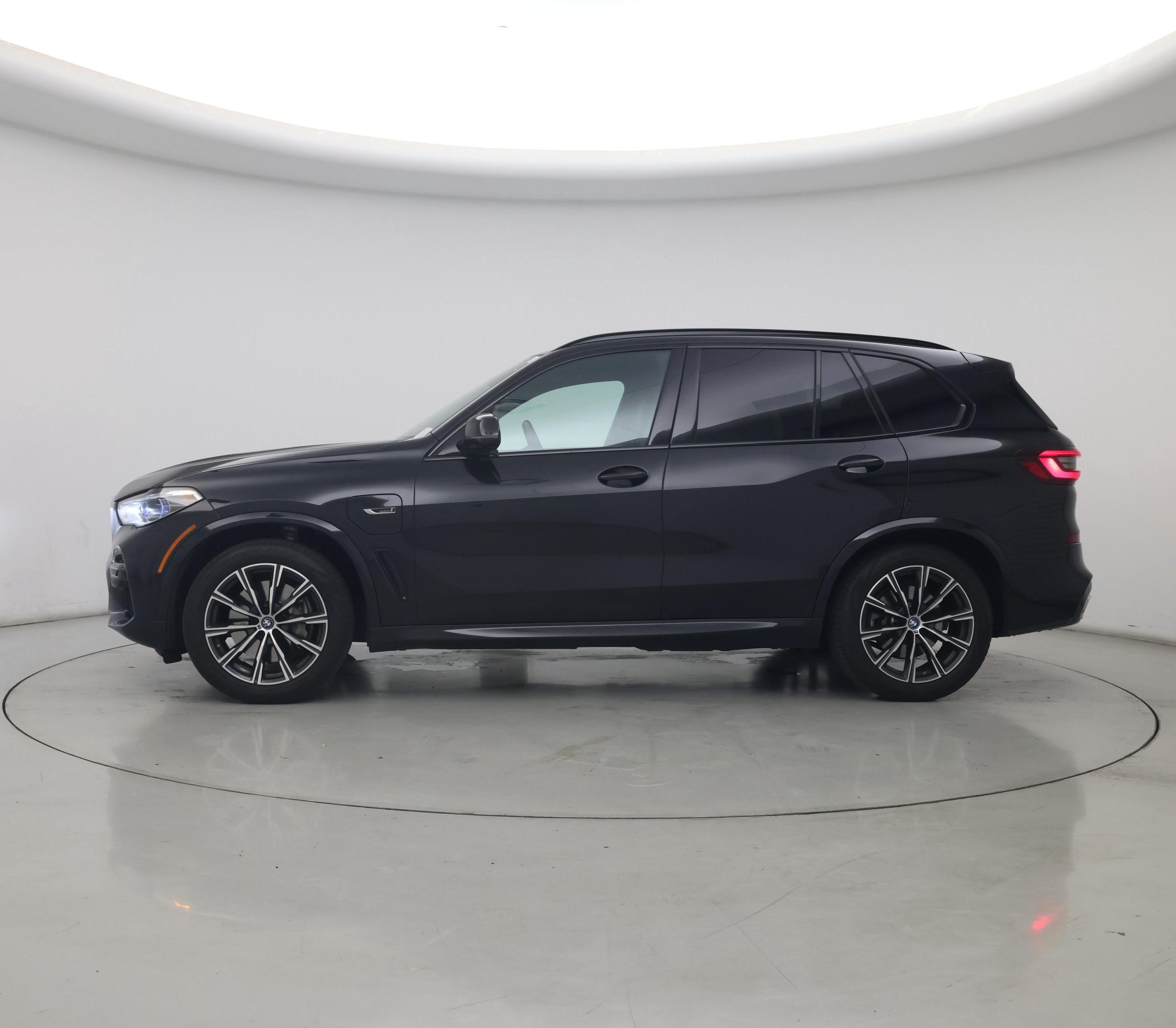 Thumbnail: 2022 BMW X5 - 3
