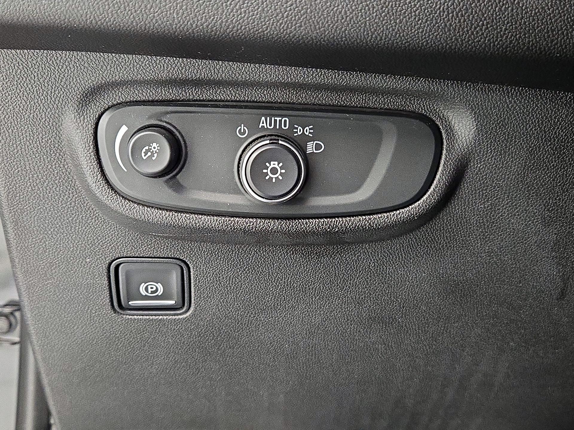 Thumbnail: 2020 GMC Terrain - 13