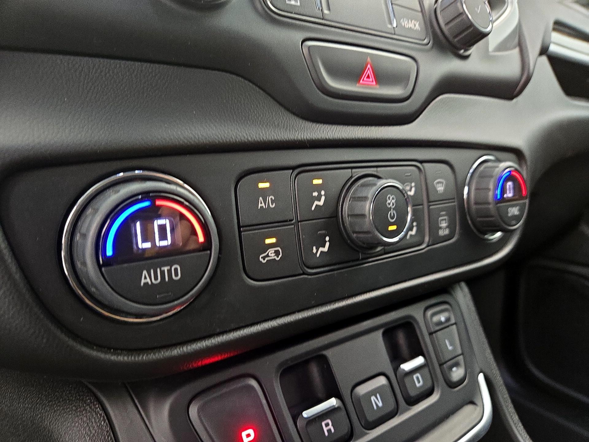 Thumbnail: 2020 GMC Terrain - 17