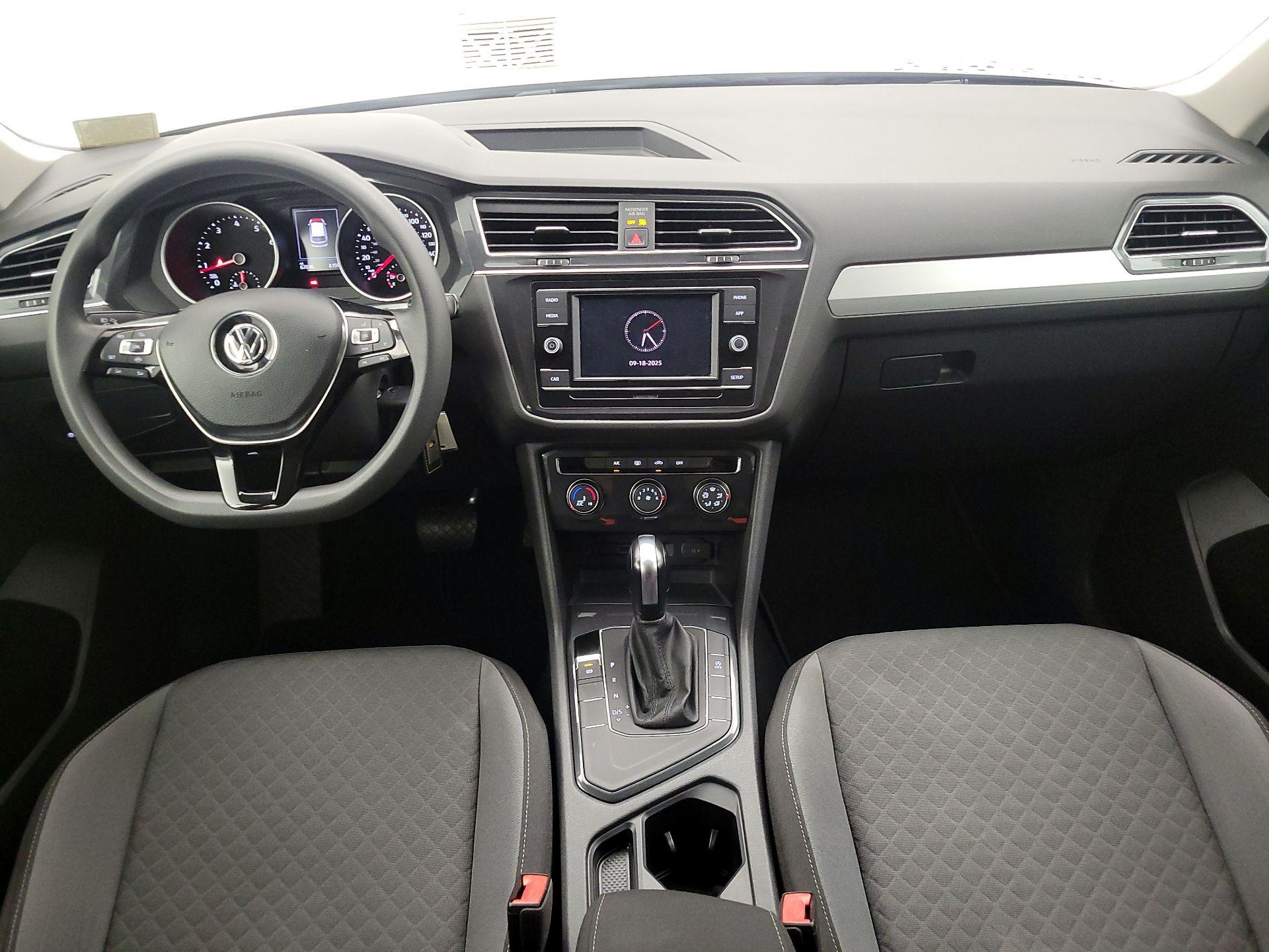 Thumbnail: 2019 Volkswagen Tiguan - 9
