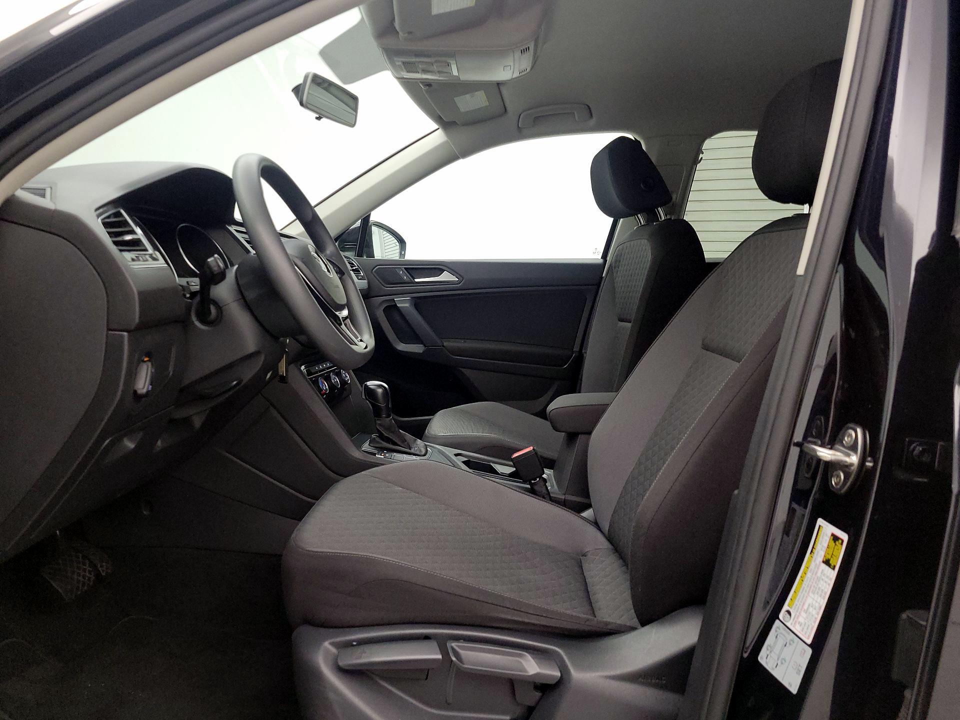 Thumbnail: 2019 Volkswagen Tiguan - 11