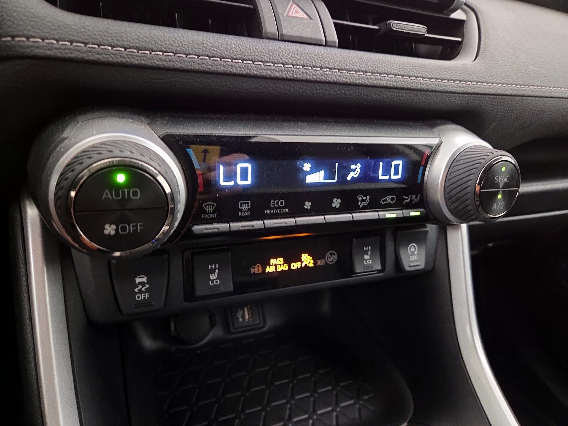 Thumbnail: 2023 Toyota RAV4 - 16
