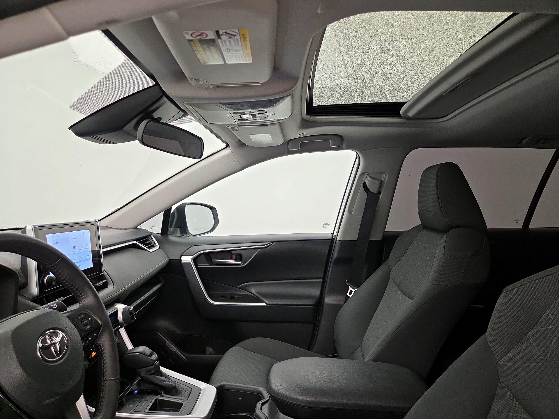 Thumbnail: 2023 Toyota RAV4 - 19