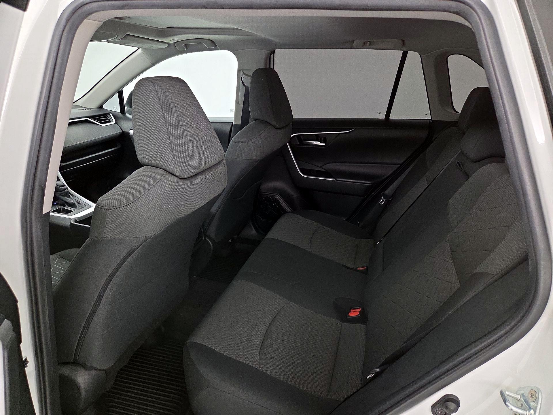 Thumbnail: 2023 Toyota RAV4 - 20