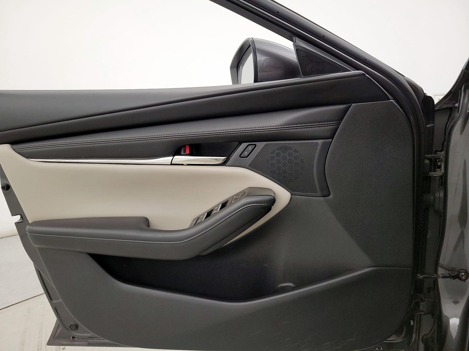 Thumbnail: 2022 Mazda Mazda3 - 12