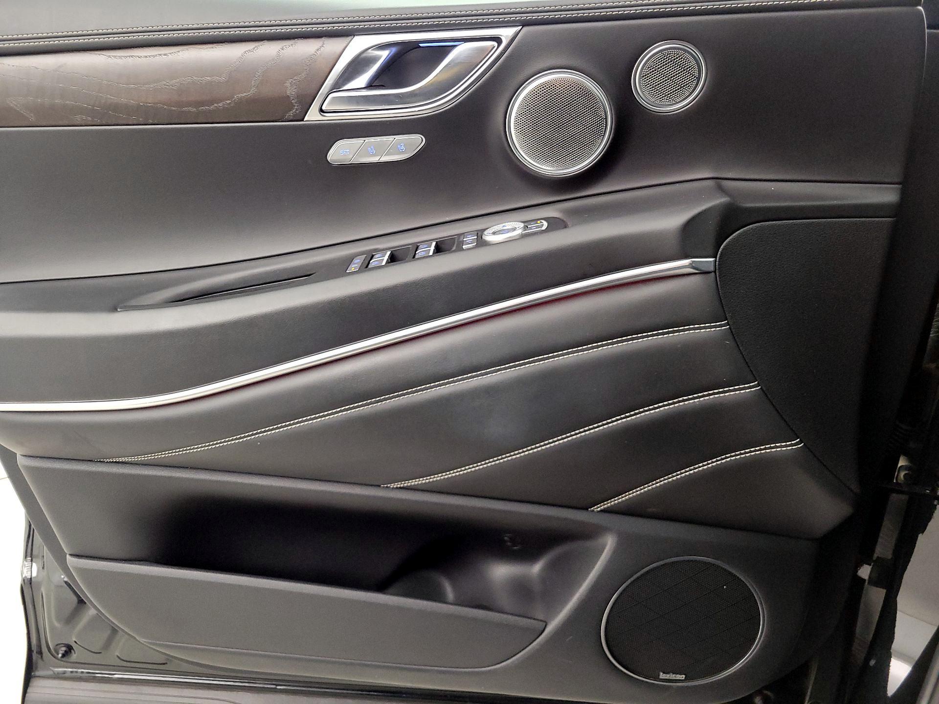 Thumbnail: 2022 Genesis GV80 - 12