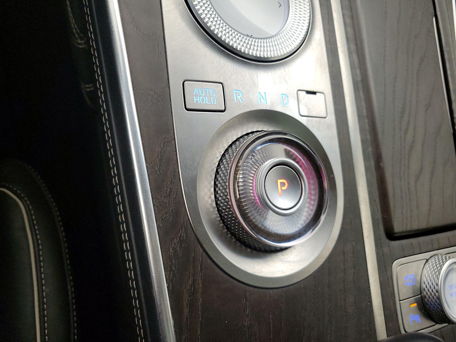 Thumbnail: 2022 Genesis GV80 - 18