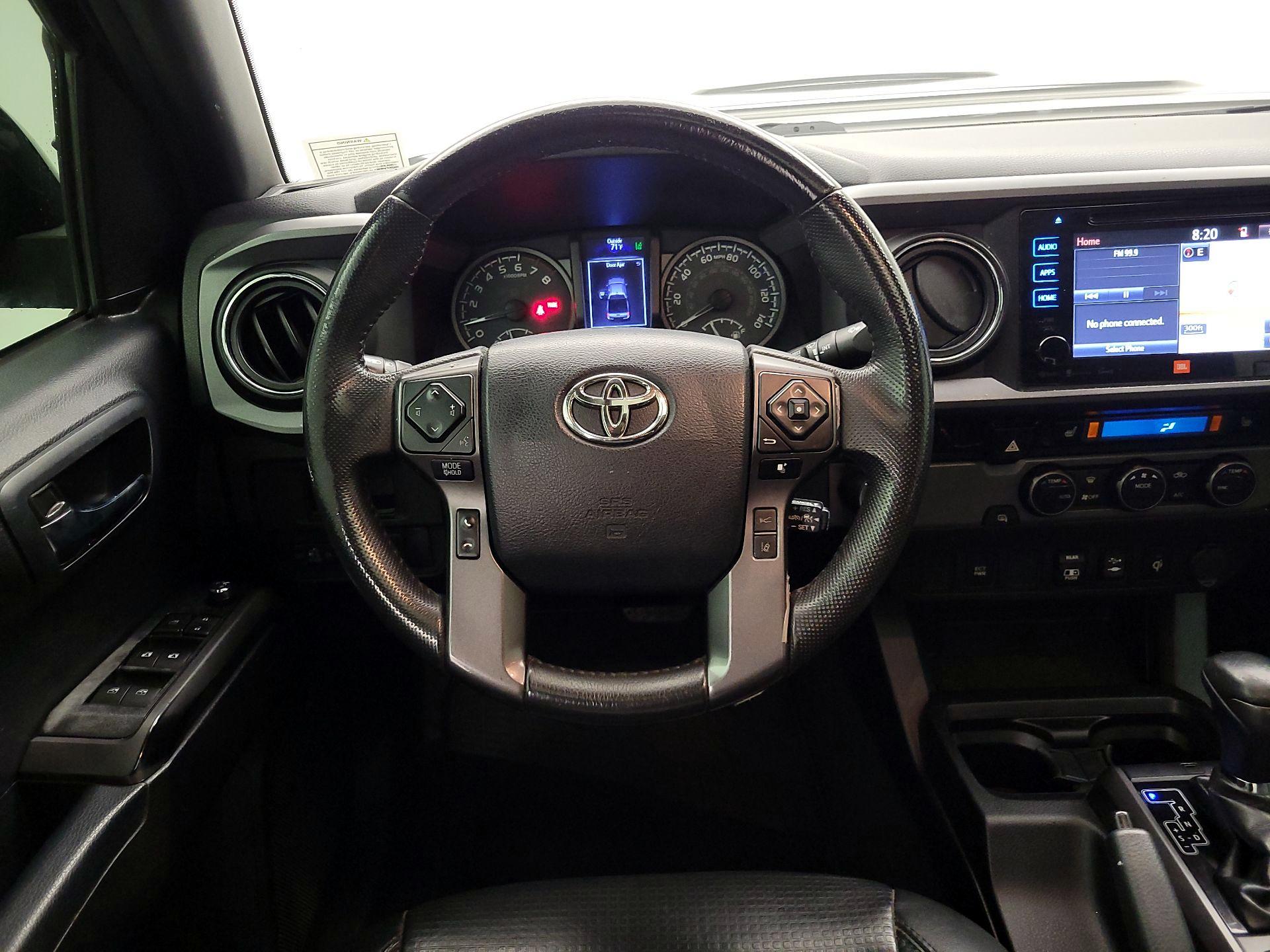 Thumbnail: 2018 Toyota Tacoma - 10