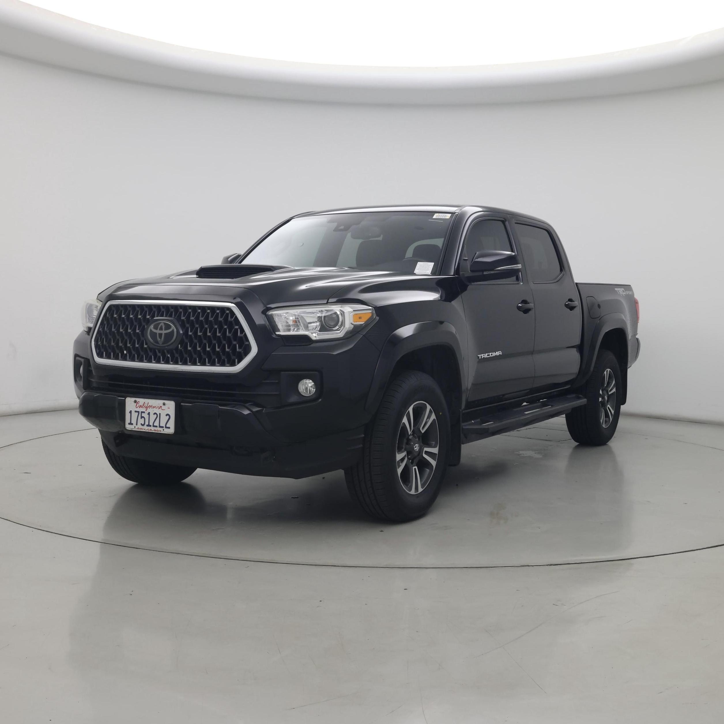 Thumbnail: 2018 Toyota Tacoma - 4