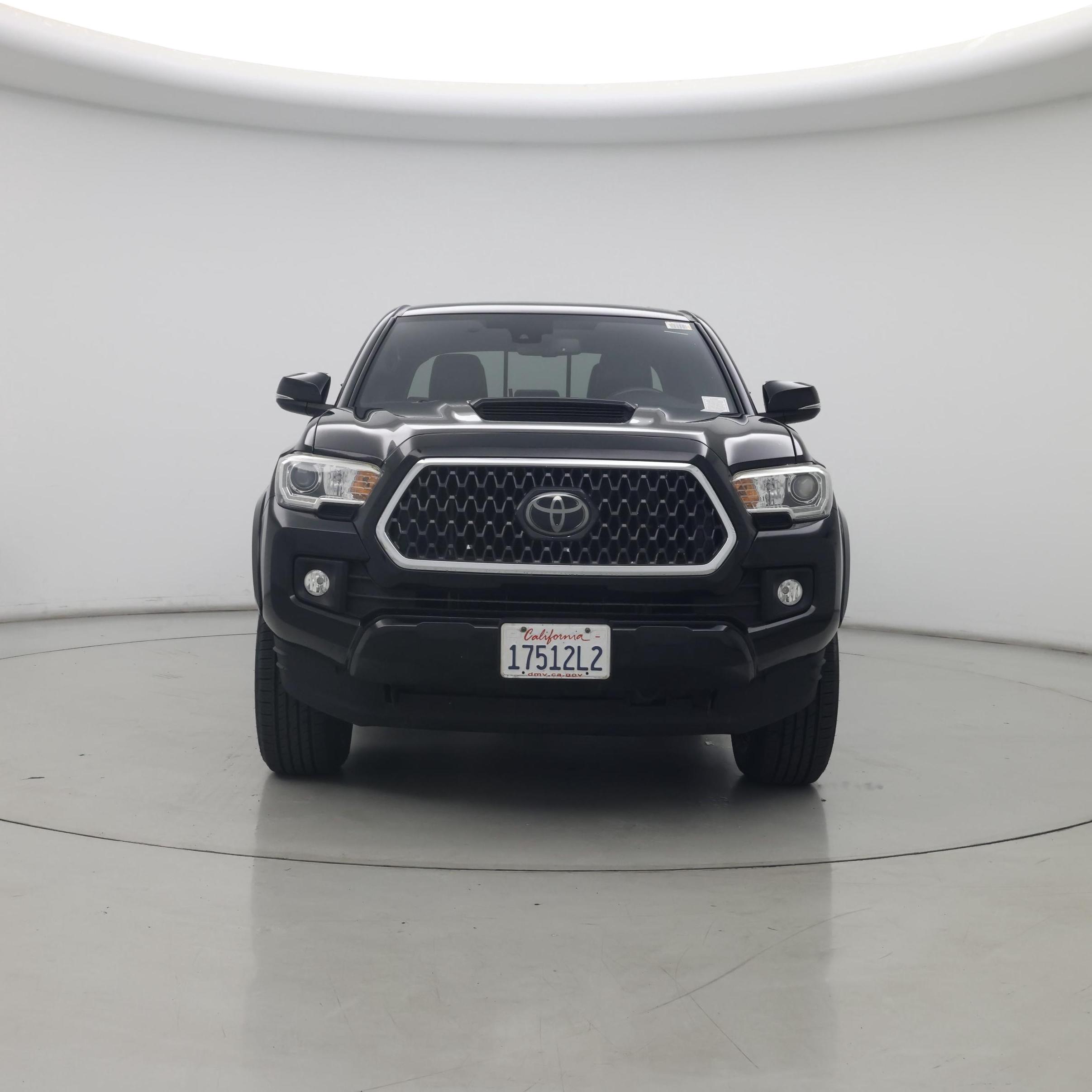 Thumbnail: 2018 Toyota Tacoma - 5