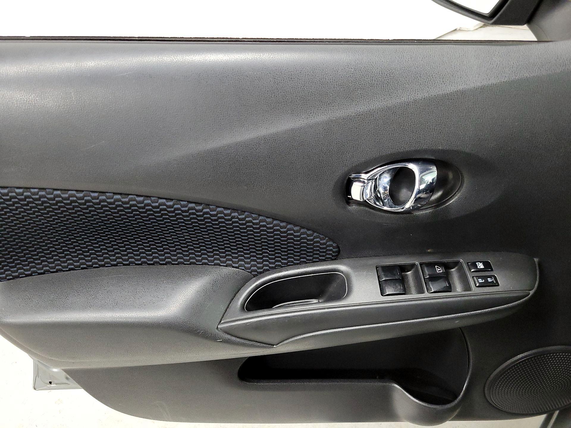 Thumbnail: 2014 Nissan Versa Note - 12