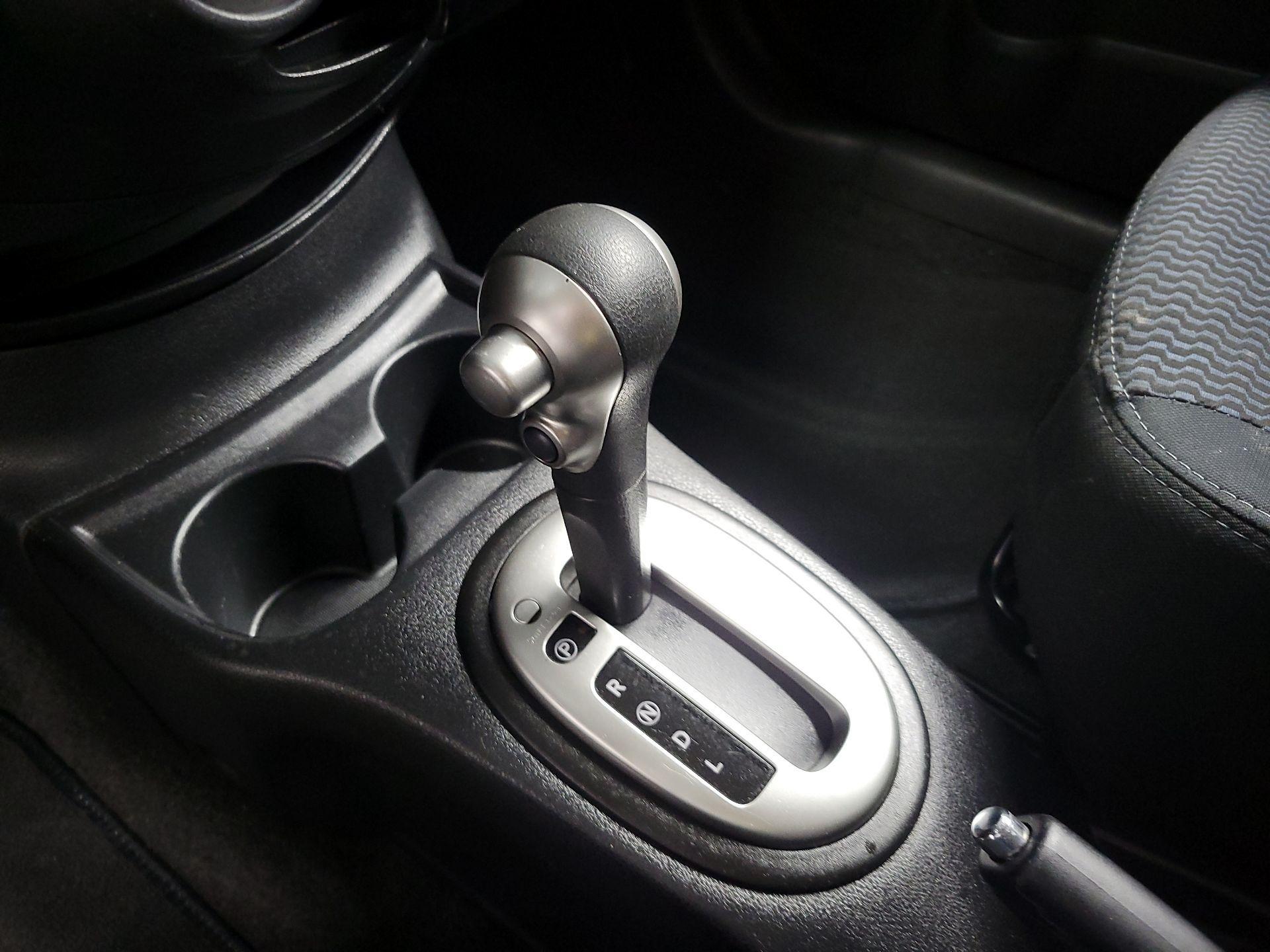 Thumbnail: 2014 Nissan Versa Note - 16